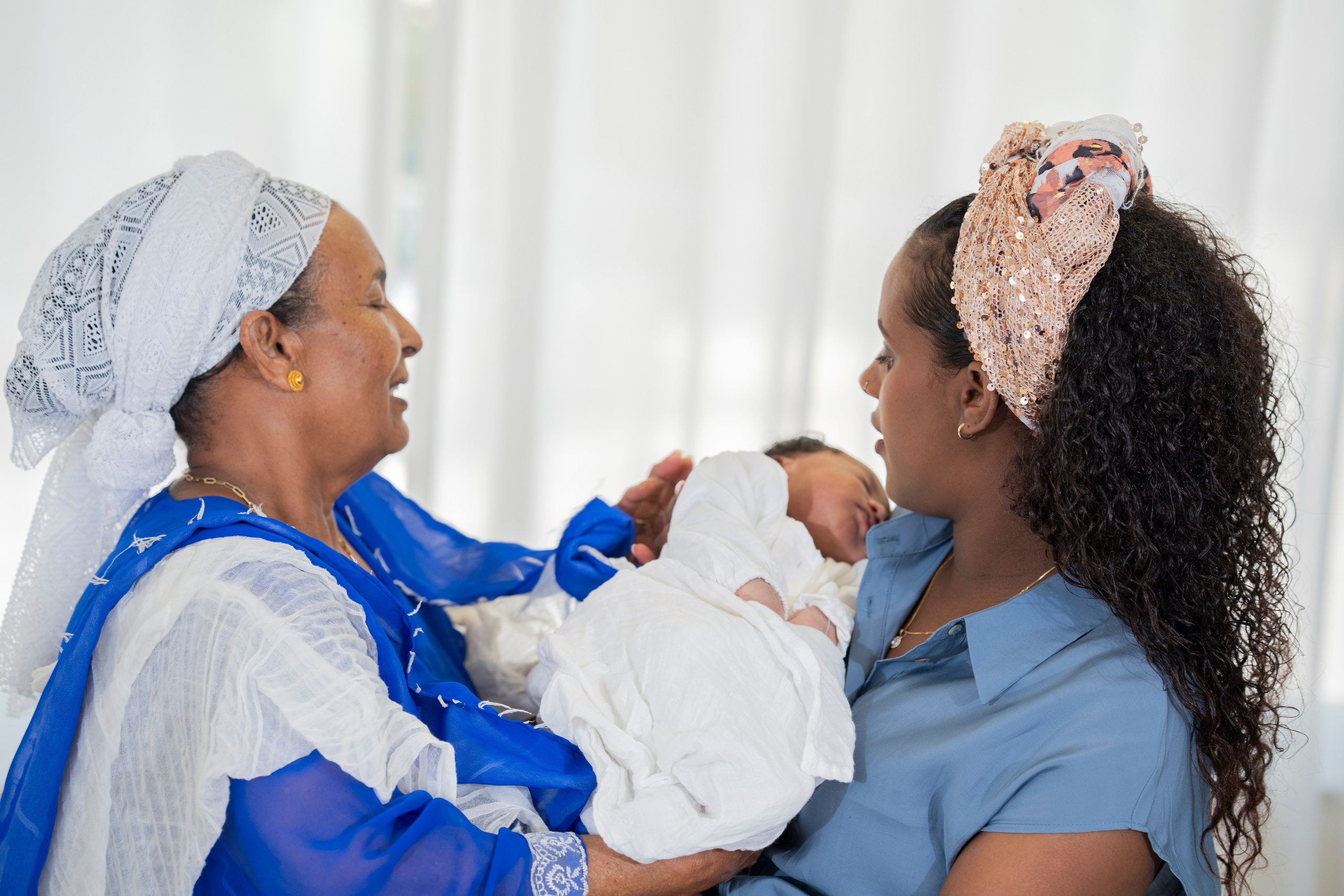 משפחת סלומון. יוסף מזרחי צילום חתונה, ברית וזוגיות. צלם מקצועי שאוהב להוציא אתכם הכי יפים ברגעים הכי מרגשים