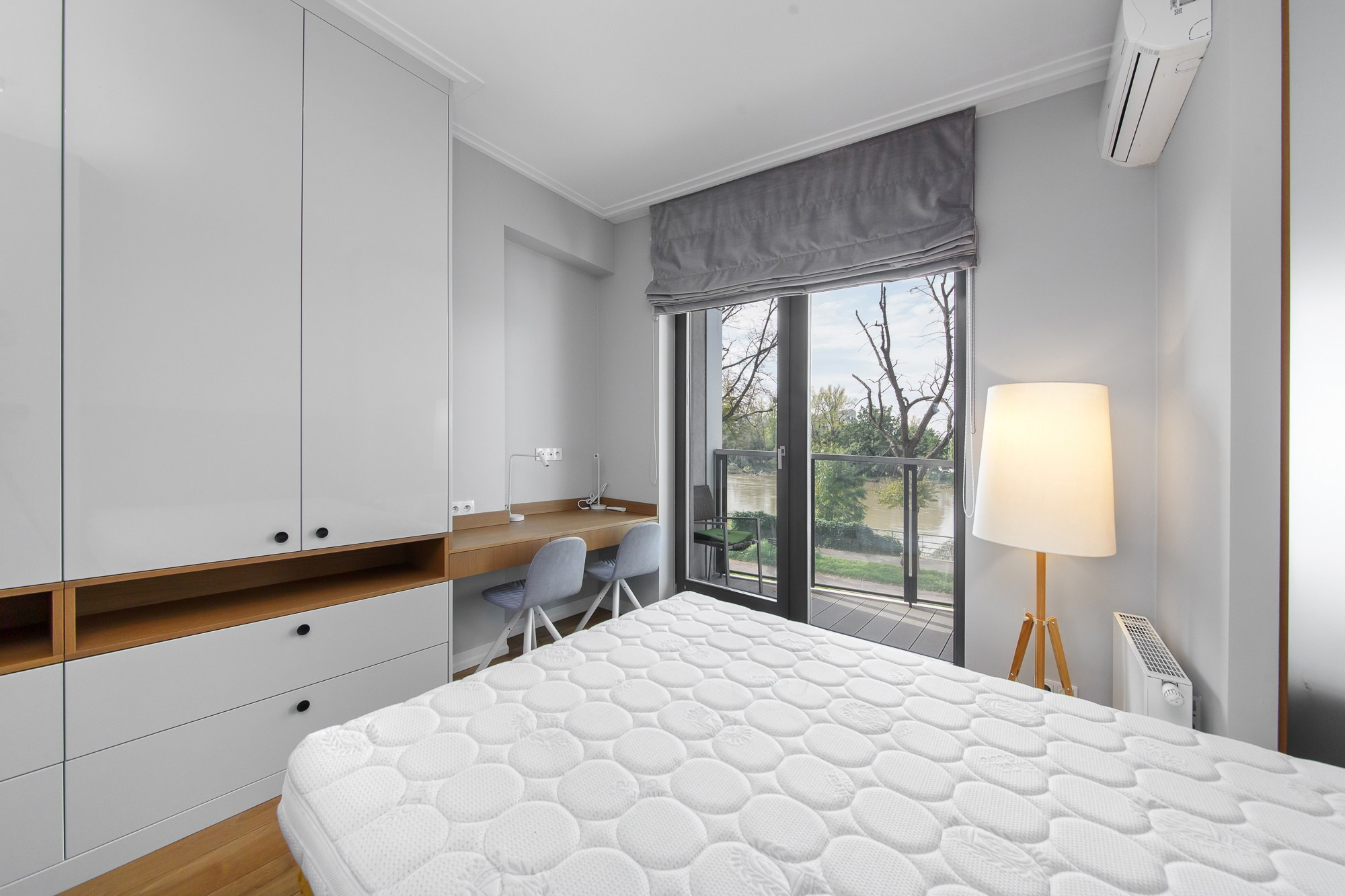 Fotografia nieruchomości, wnętrz, mieszkań, restauracji, biur i apartamentów. Wedding and portrait photographer in Poland Vitali Frozen