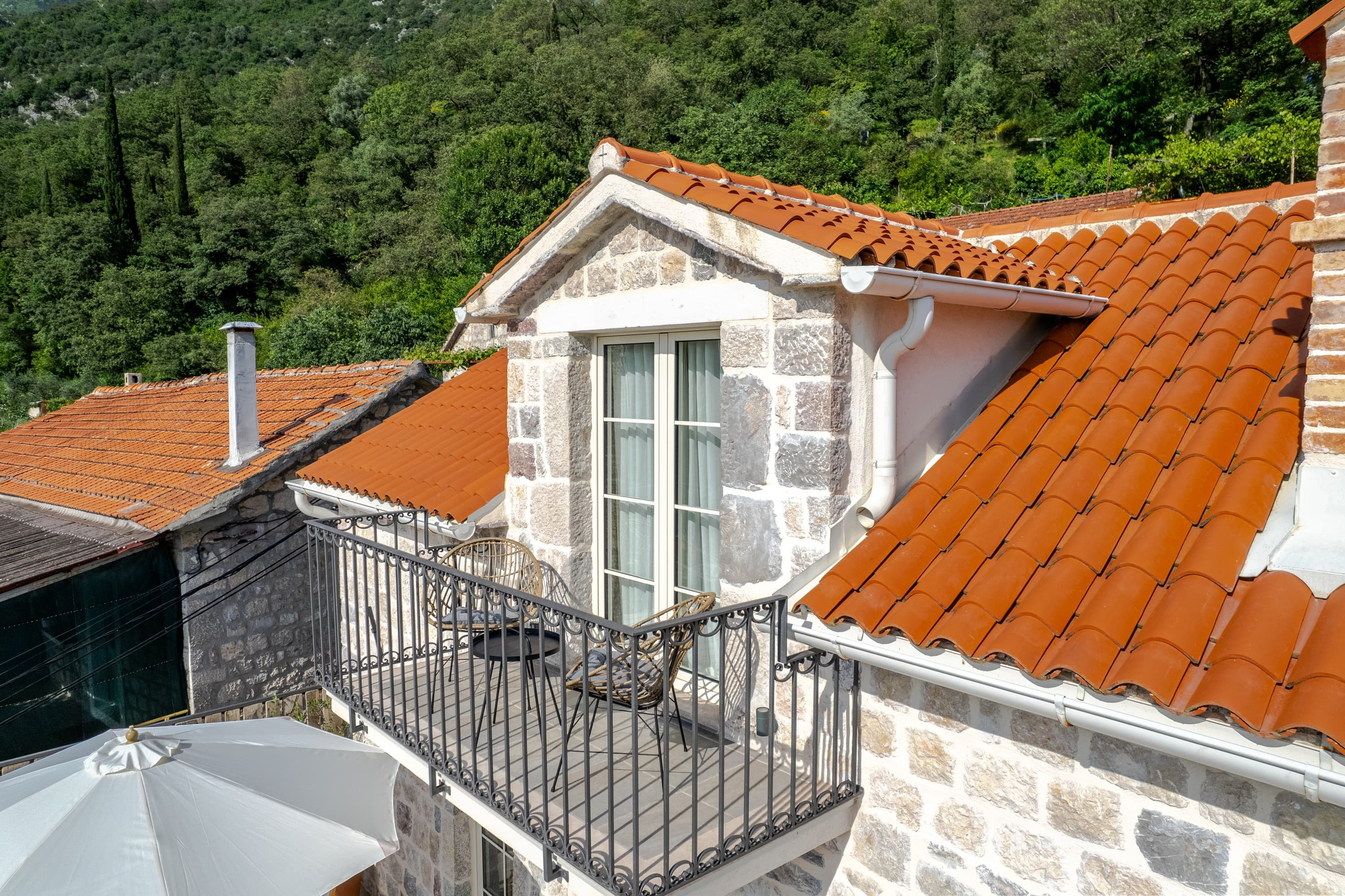 Real Estate Photography. Montenegro. EVAN ARISTOV WEDDING PHOTOGRAPHY — Seattle Wedding Photographer