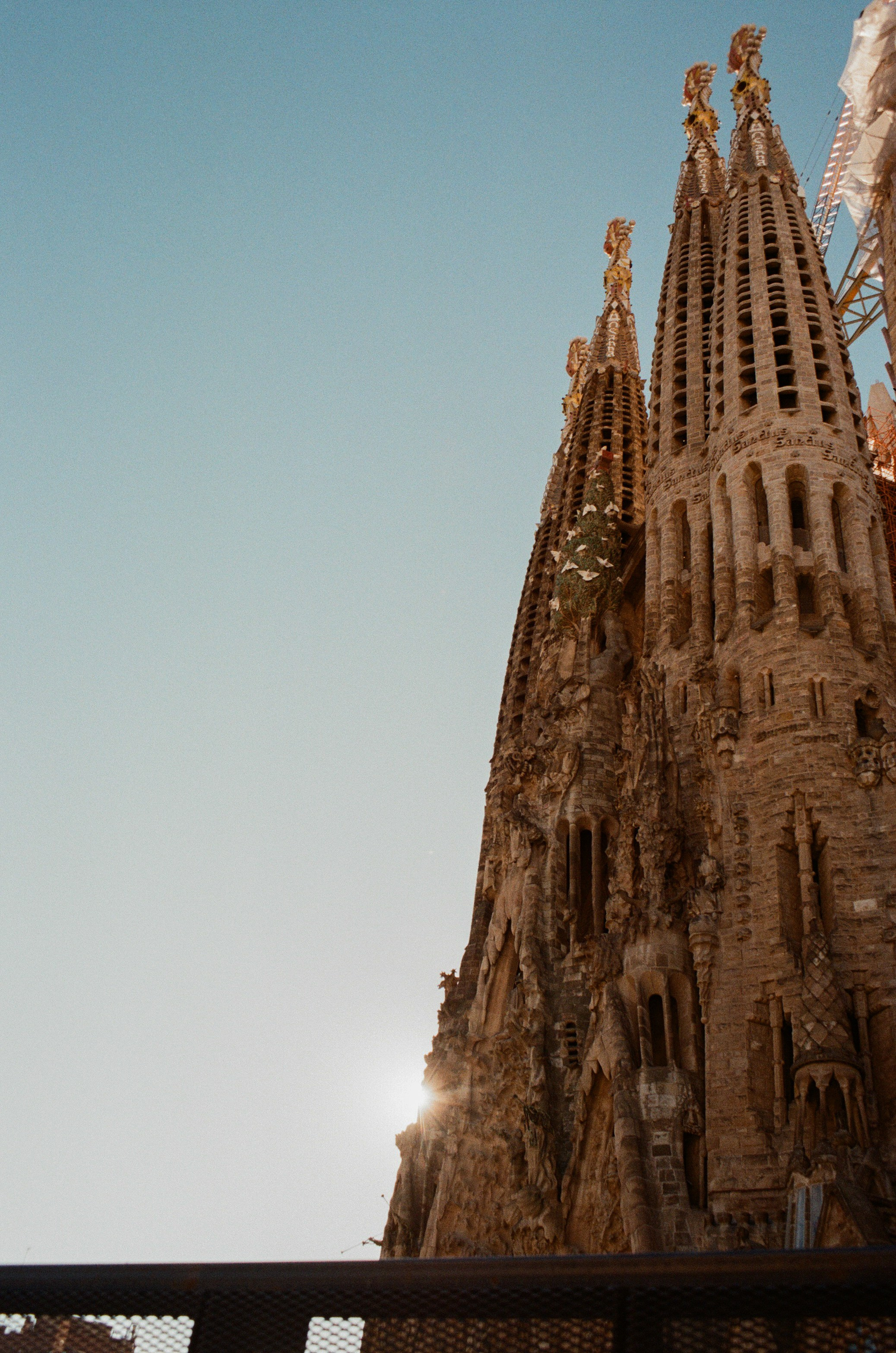 Barcelona — Light, Rhythm and Architecture. Wedding Stories — Professional Wedding Photography & Videography in Germany, Italy, Spain & all across Europe