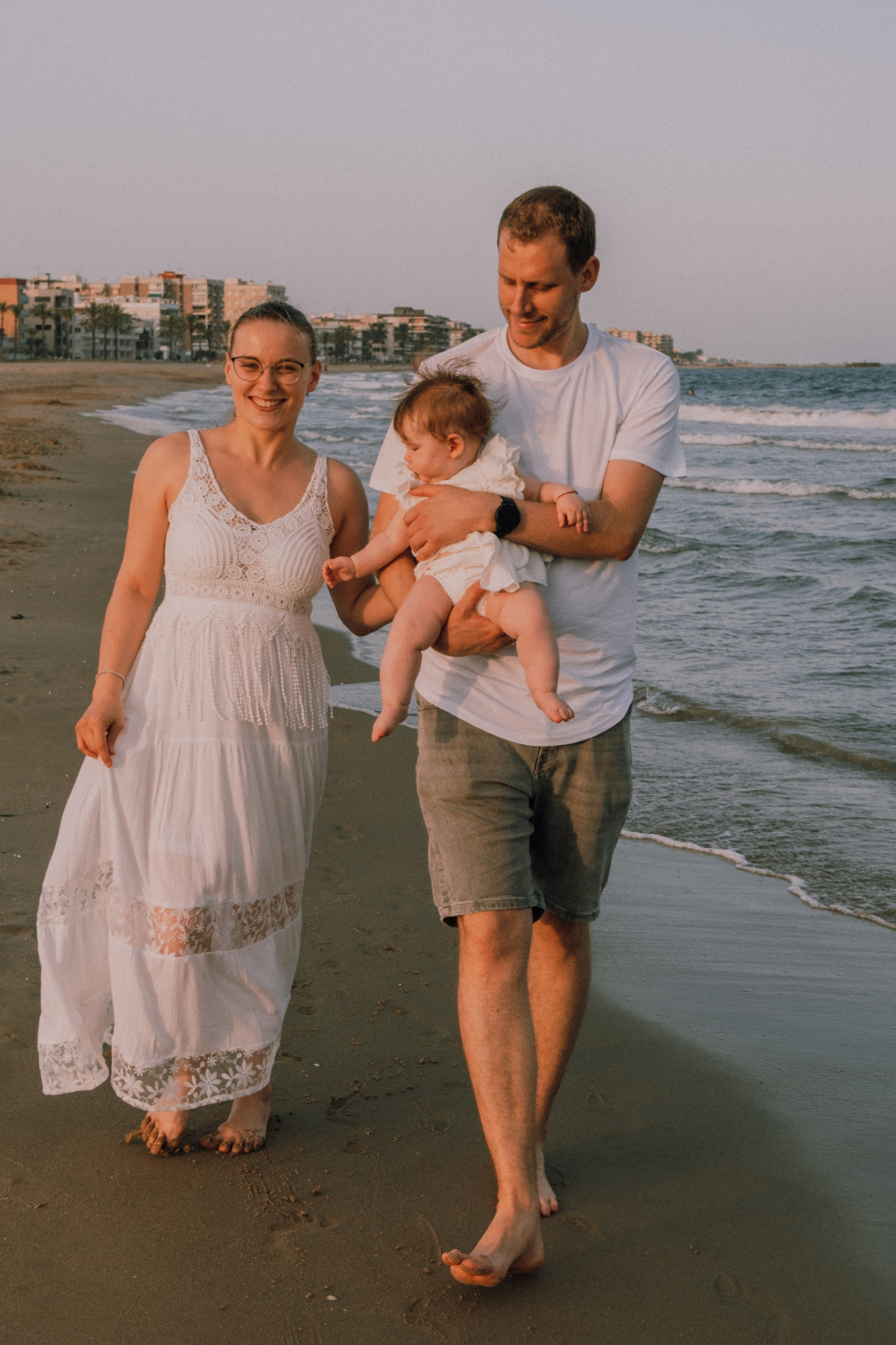 Семейная фотосессия на пляже. Профессиональная фотосъемка в Калафелле — Елена Медведева