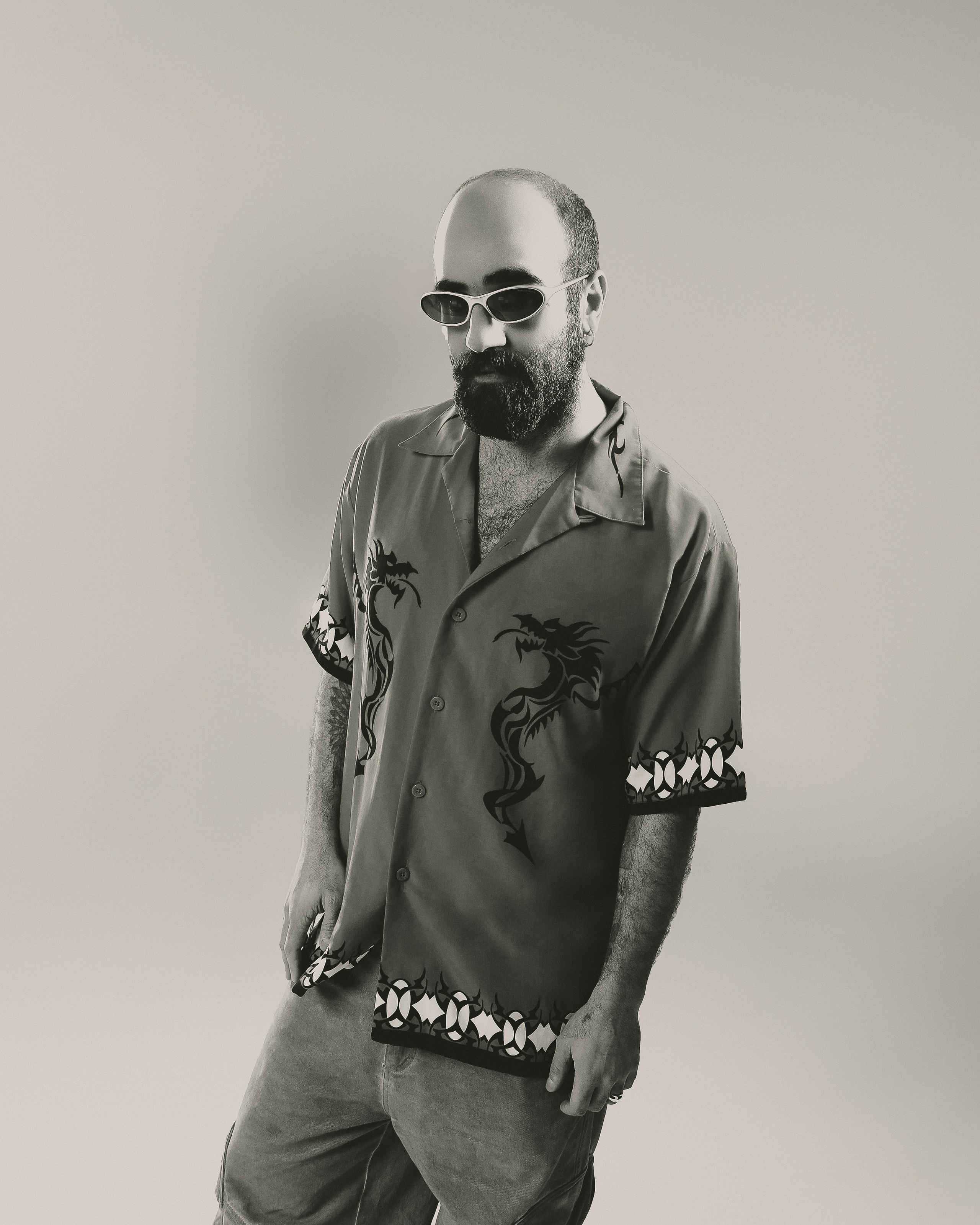 Studio (taron). Asmikiam