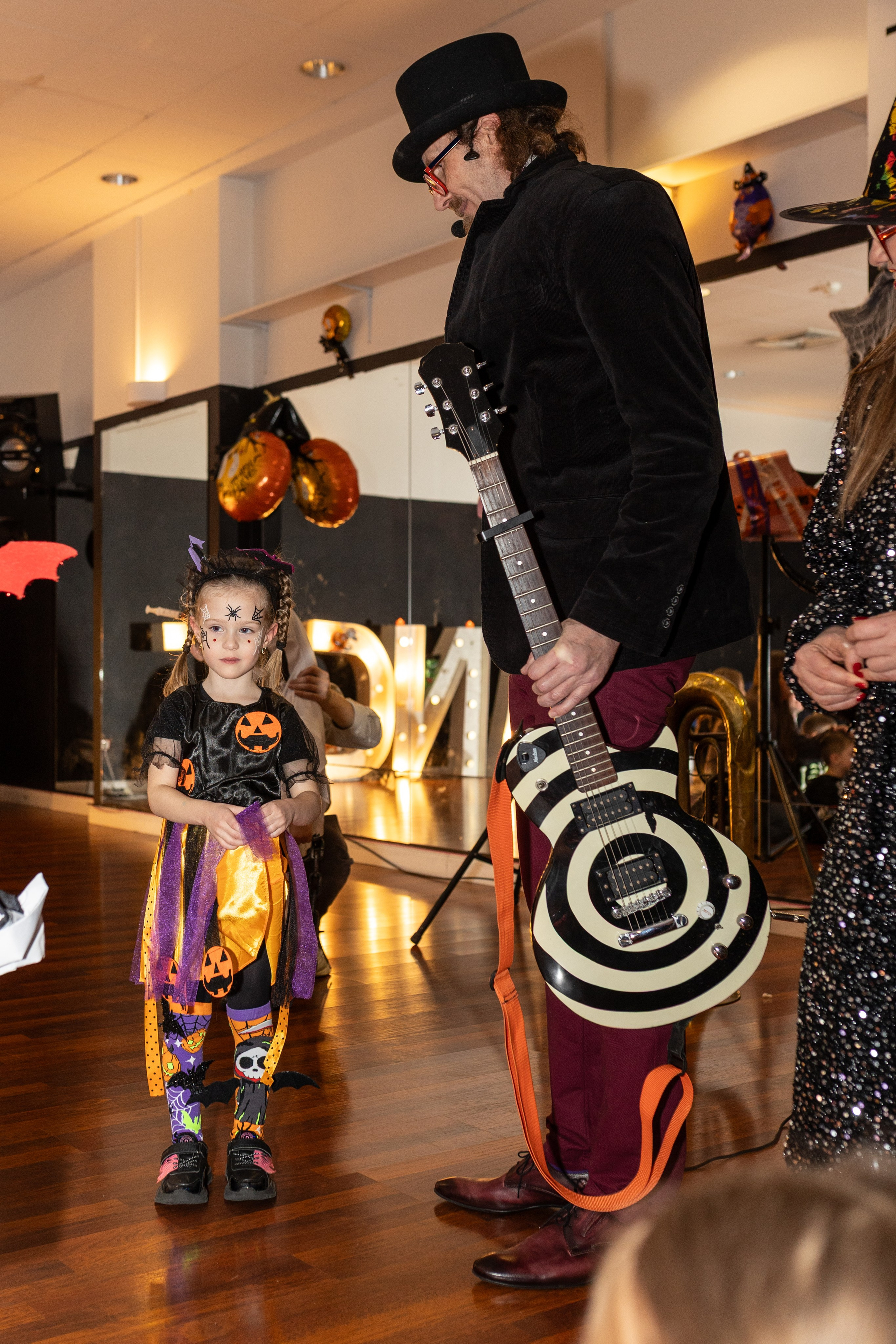 Leo dance studio Helloween 2025. Семейный и детский фотограф в Варшаве Мила Бобровская