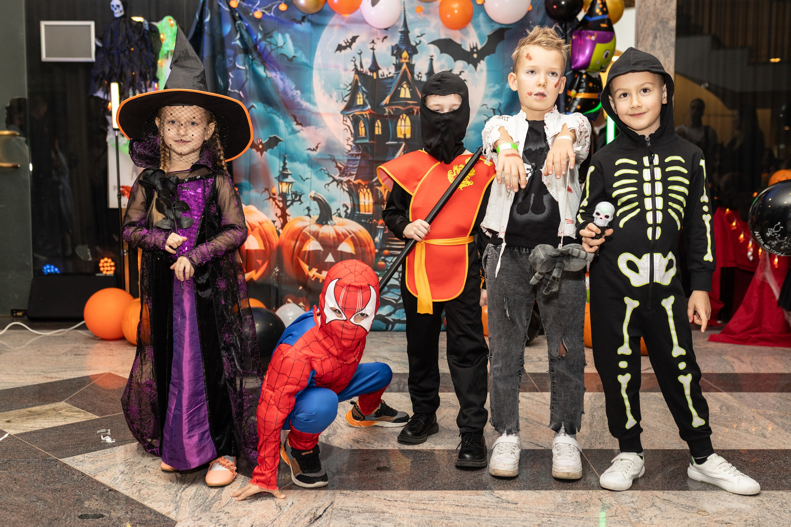 Leo dance studio Helloween 2025. Семейный и детский фотограф в Варшаве Мила Бобровская