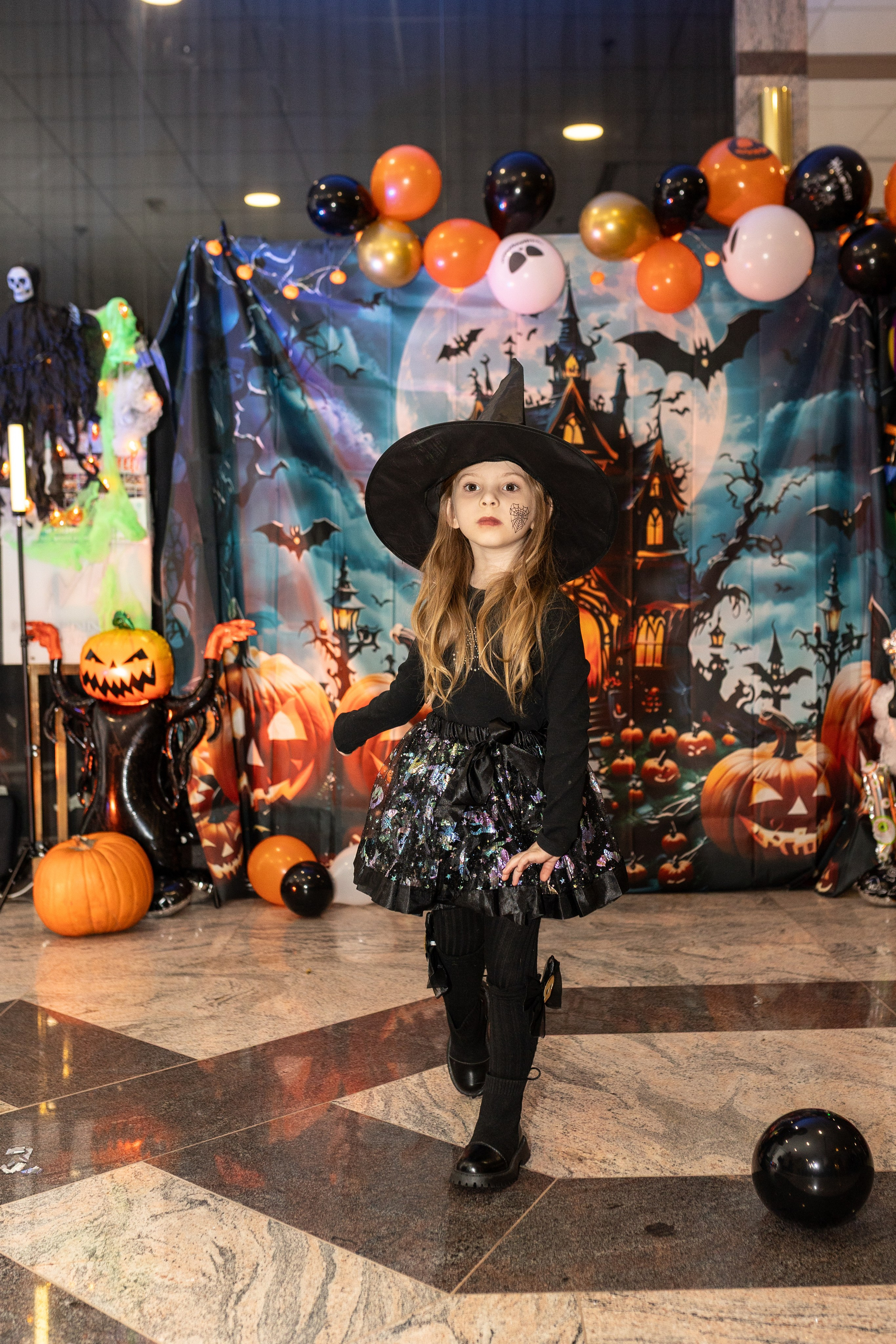 Leo dance studio Helloween 2025. Семейный и детский фотограф в Варшаве Мила Бобровская