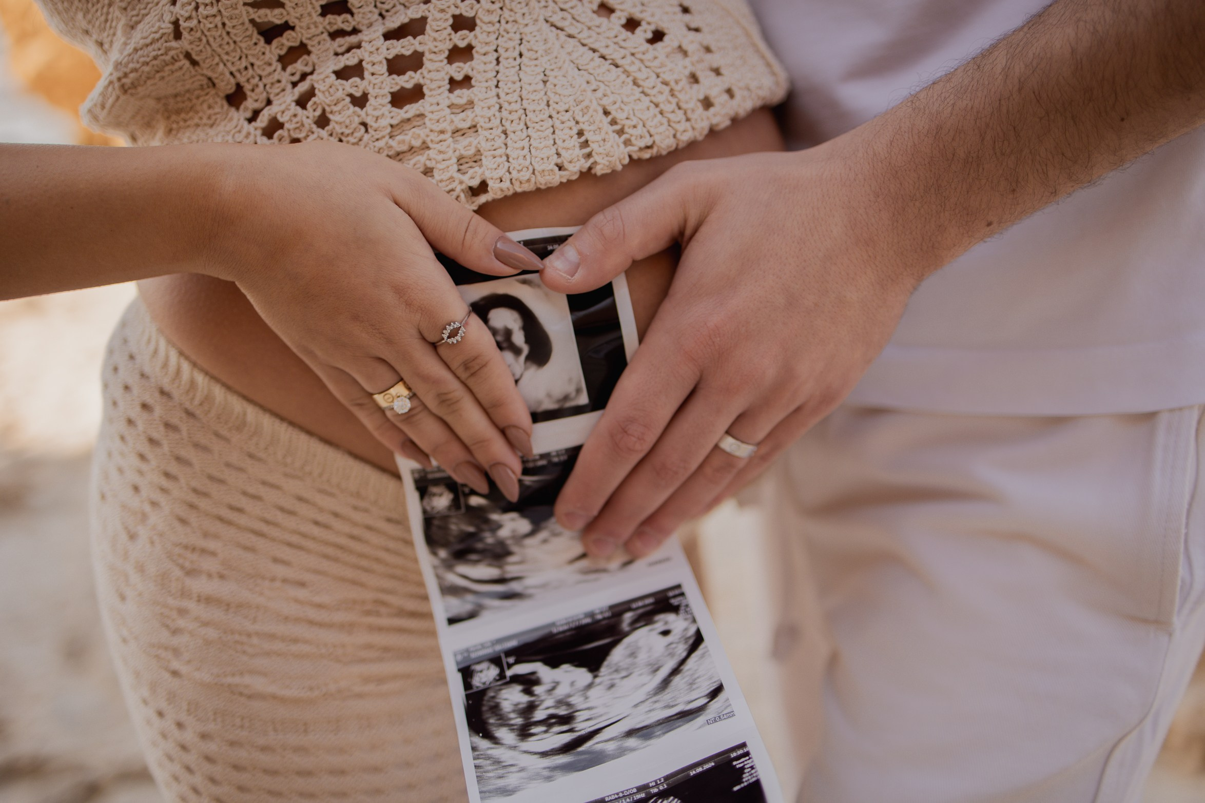 צילומי הריון מדבר חוף ים. דף בית