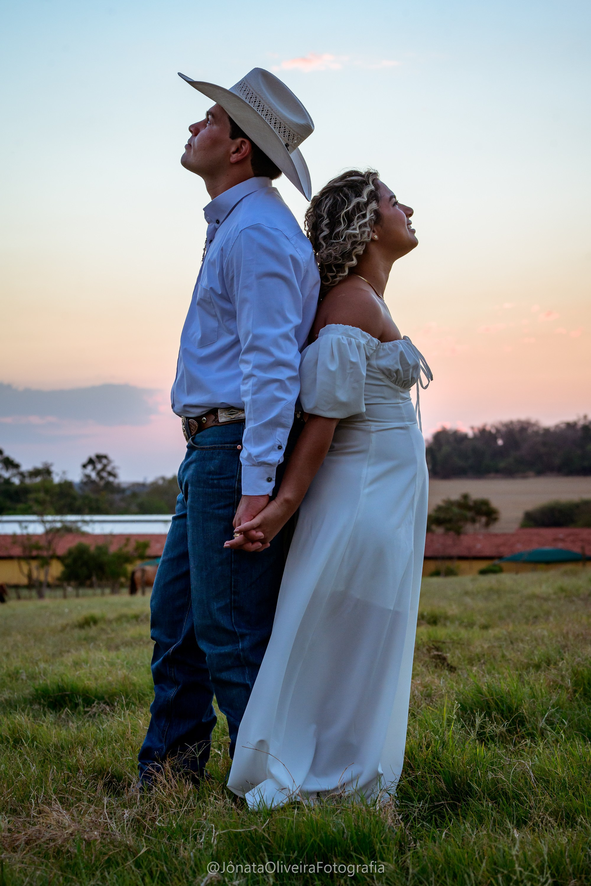 Pre Wedding Luérica e Vinicius. Fotografia de casamentos e ensaios em avaré Jônata Oliveira
