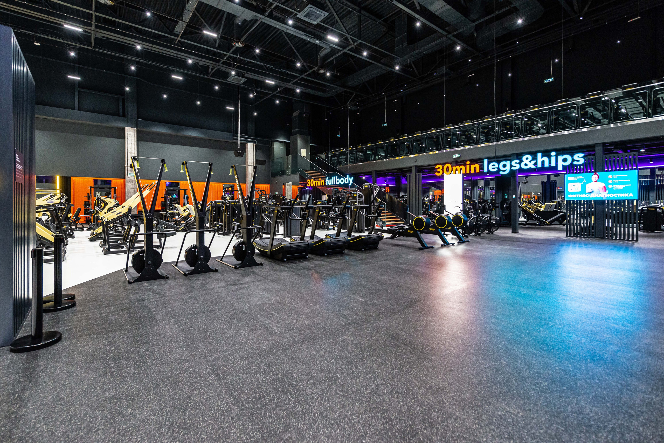 DDX Fitness в ТЦ Место встречи Янтарь. ФОТОГРАФ МЕКСИКА КИНТАНА-РОО