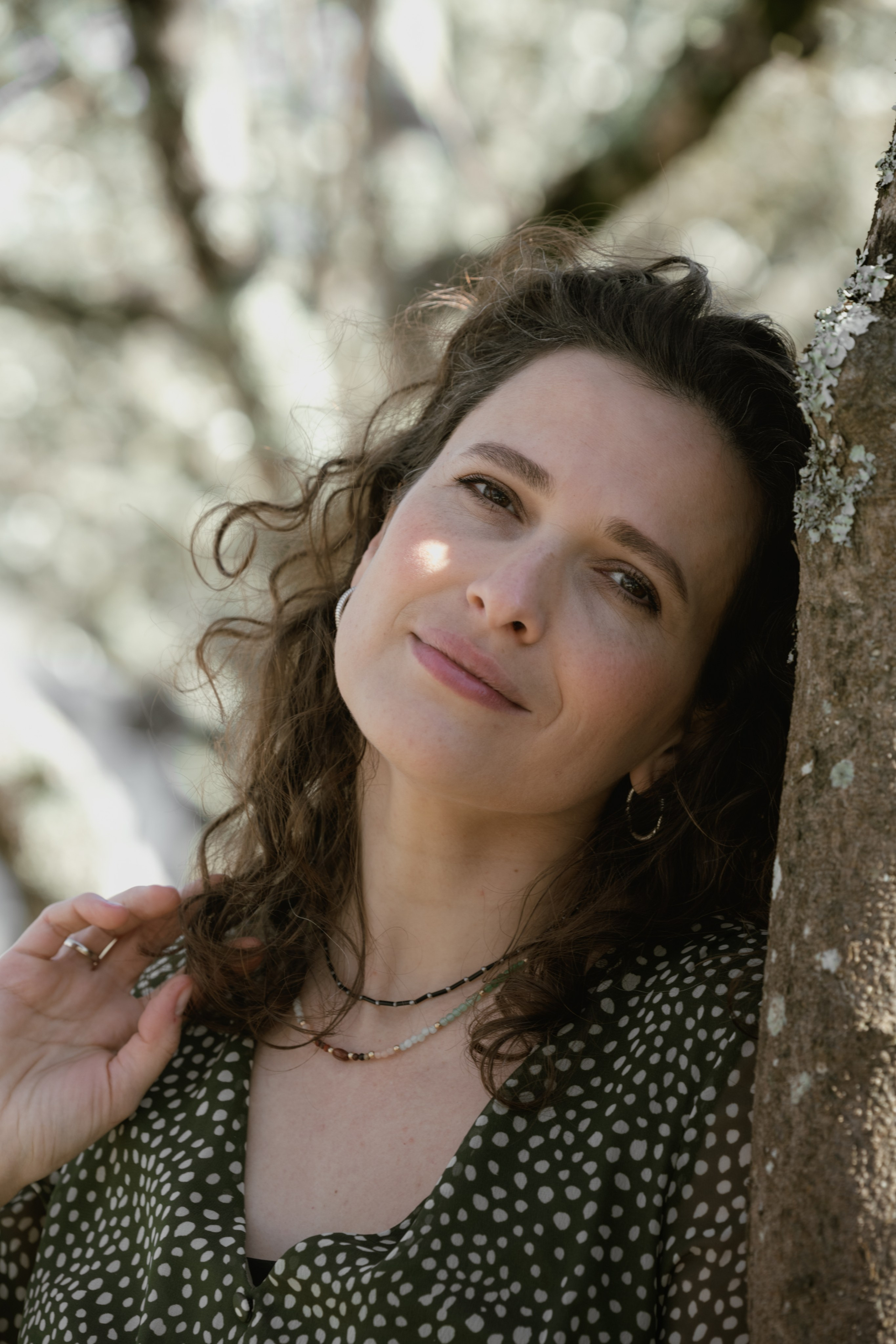 MARIA with Magnolias. Anastasiia Antoniuk portrait, family and couple photographer, Portugal