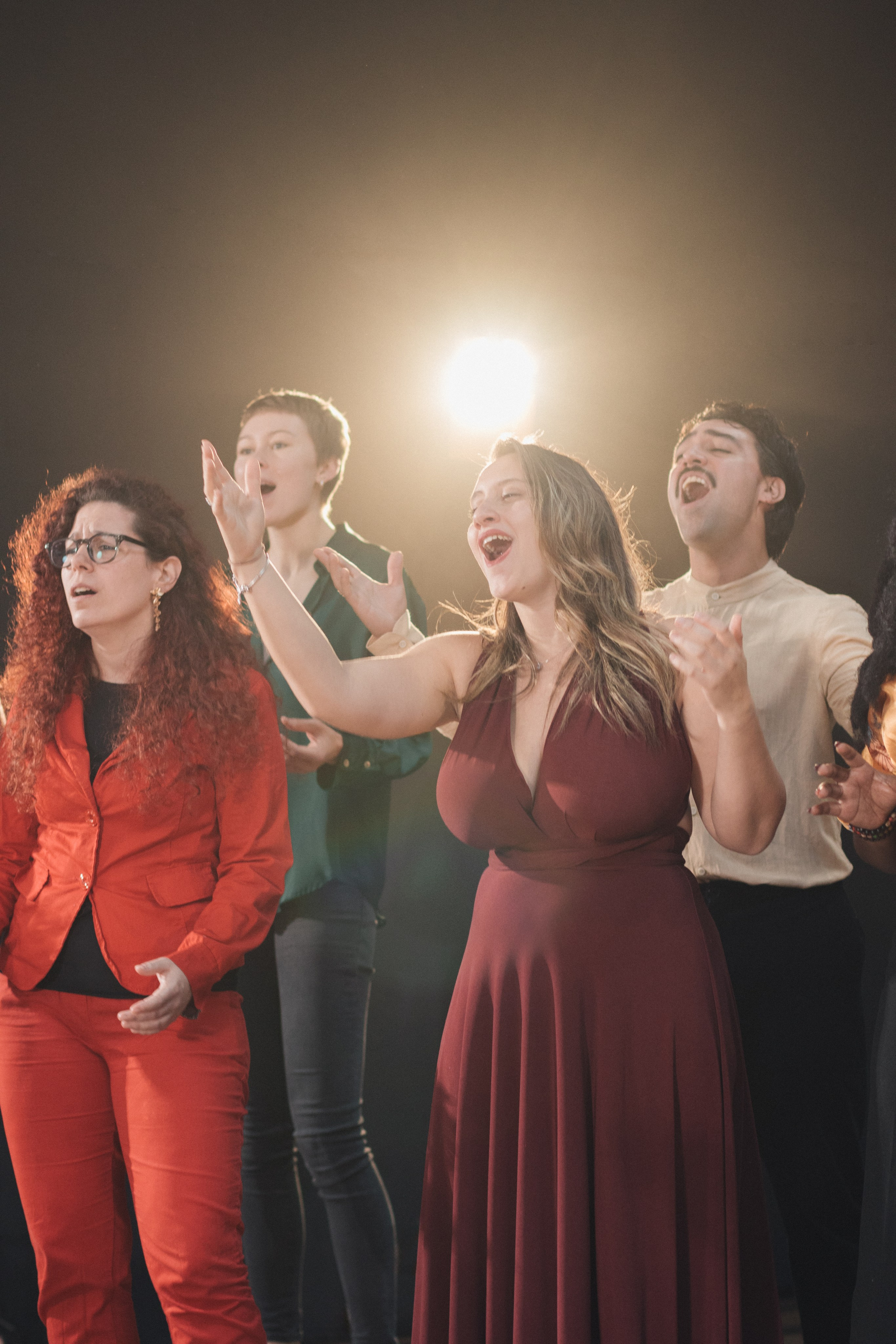 Attih Soul, choir shoot. Alexandra Uzianova — photo and video content in Barcelona