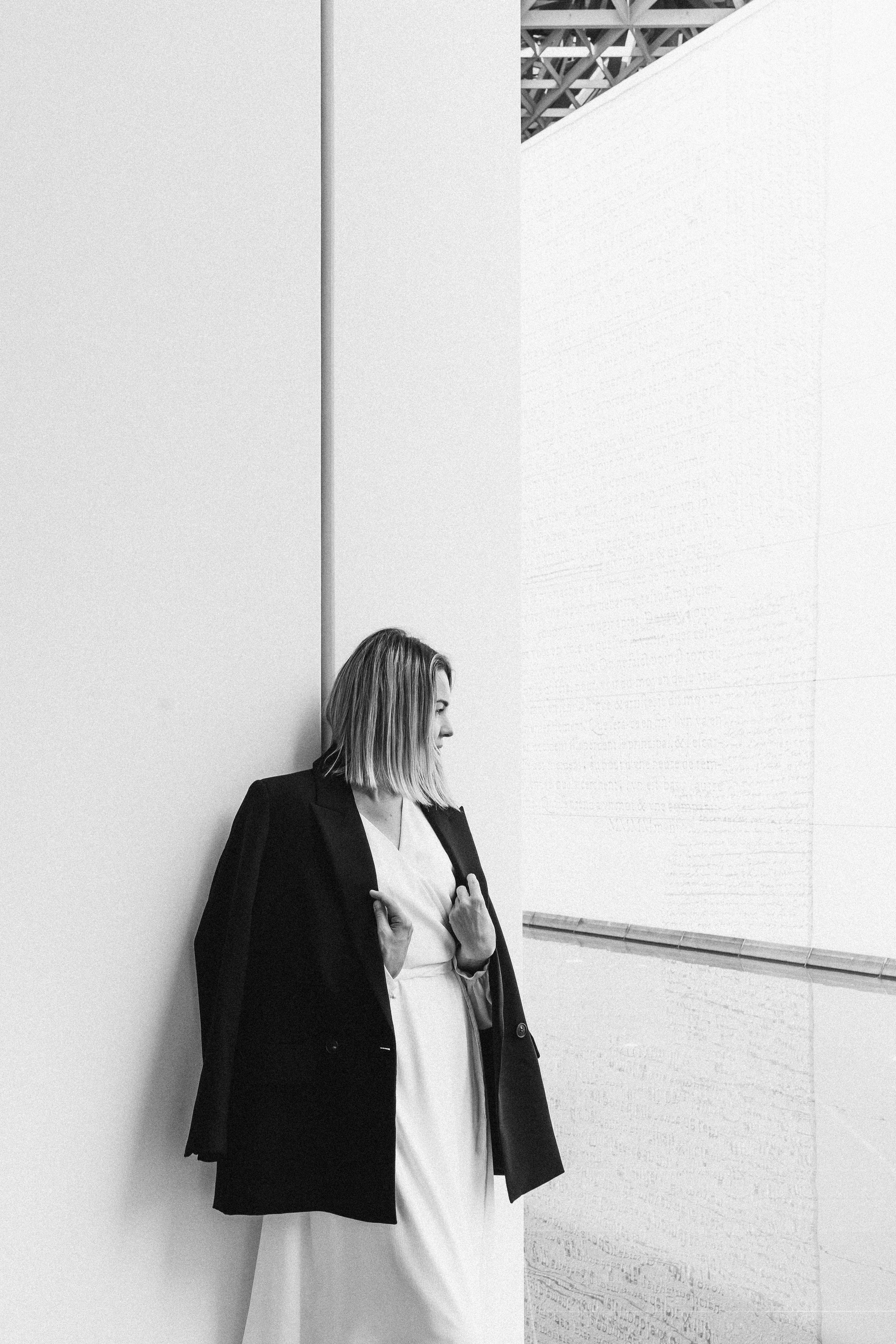 Louvre Dima, Dasha and Artemy. Professional Photographer Abu Dhabi, Dubai — Yulia Ismoilova | 2025