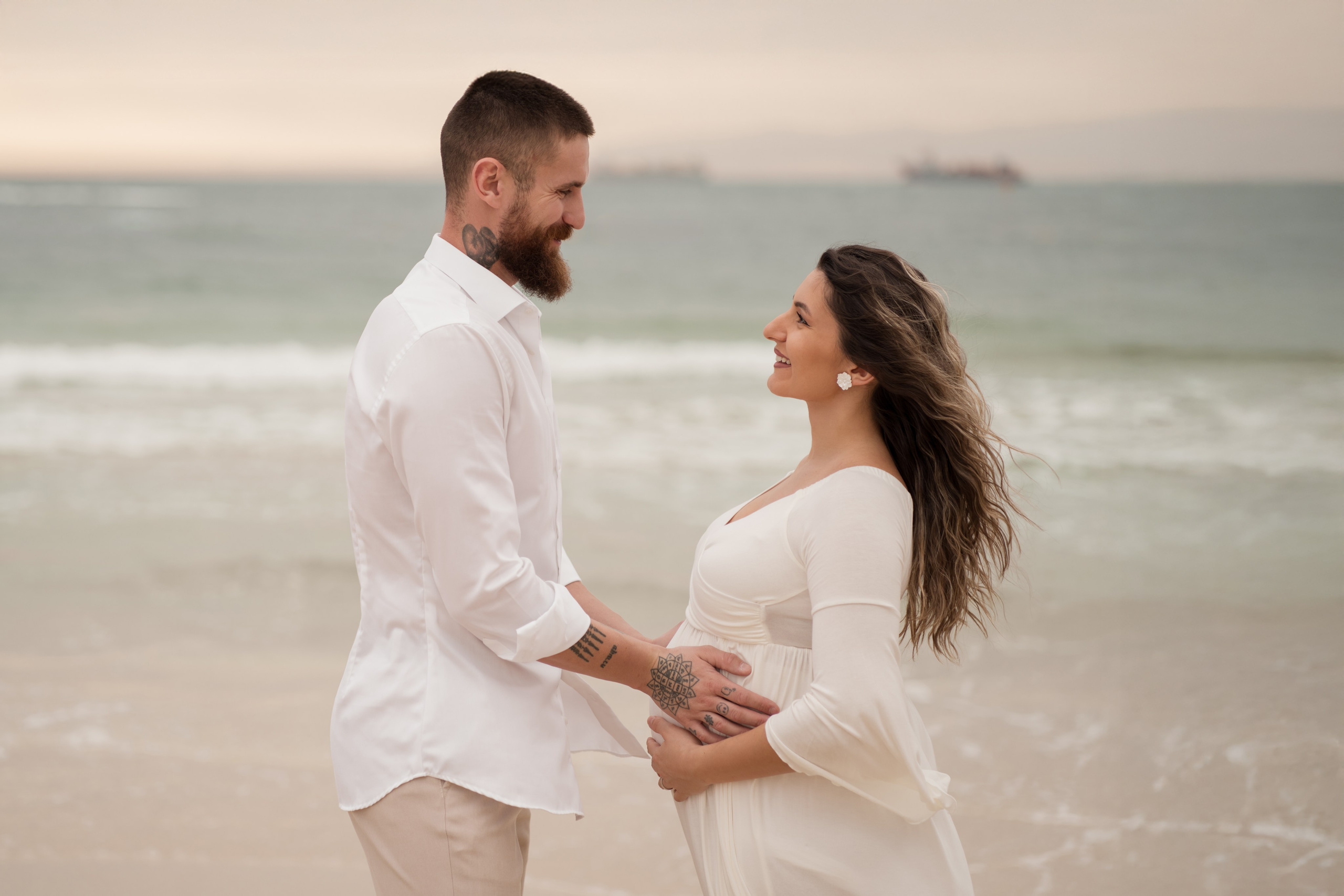 Wind, sand and new beginnings. Angela Iakovleva — Family Photographer in Dubai