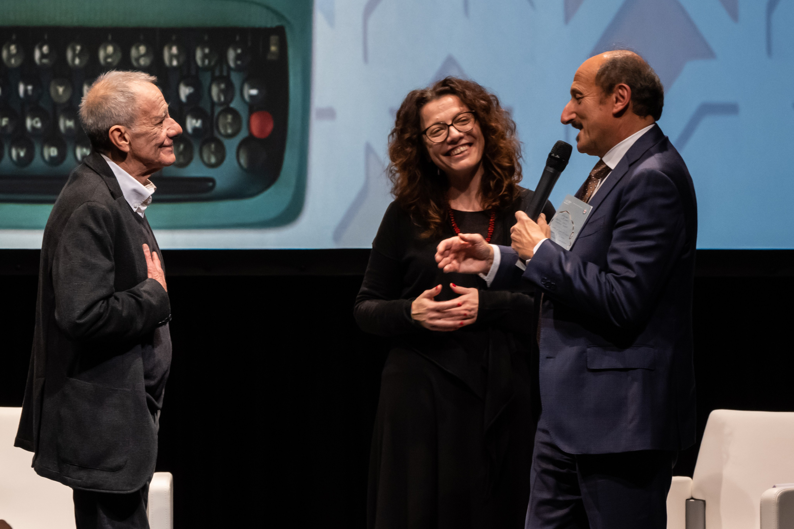 Roberto Vecchioni Teatro Alba. “Gianmaria Coscia fotografo per passione”