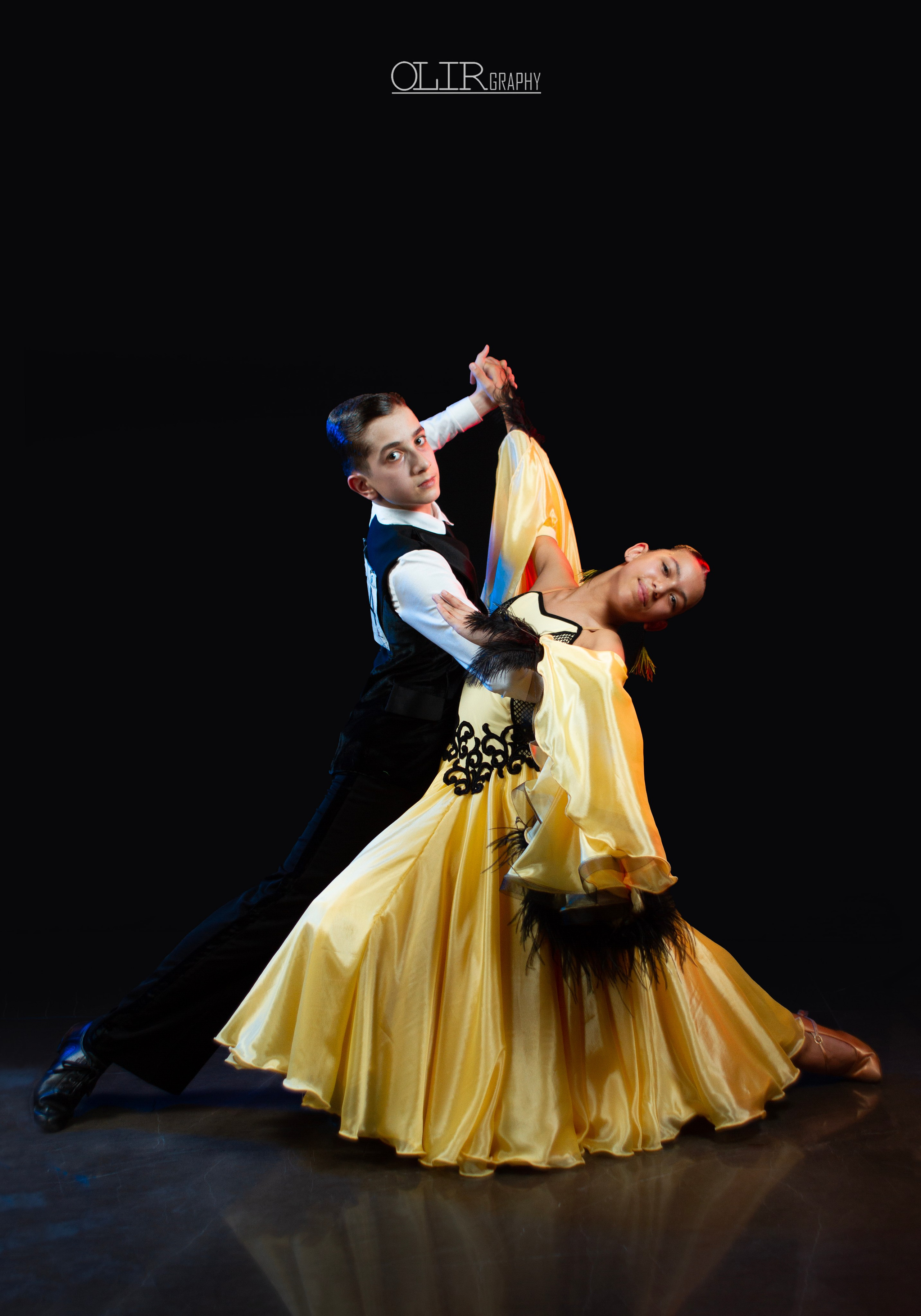 სტუდიური და გარე ფოტოსესიები. Clapp Studio