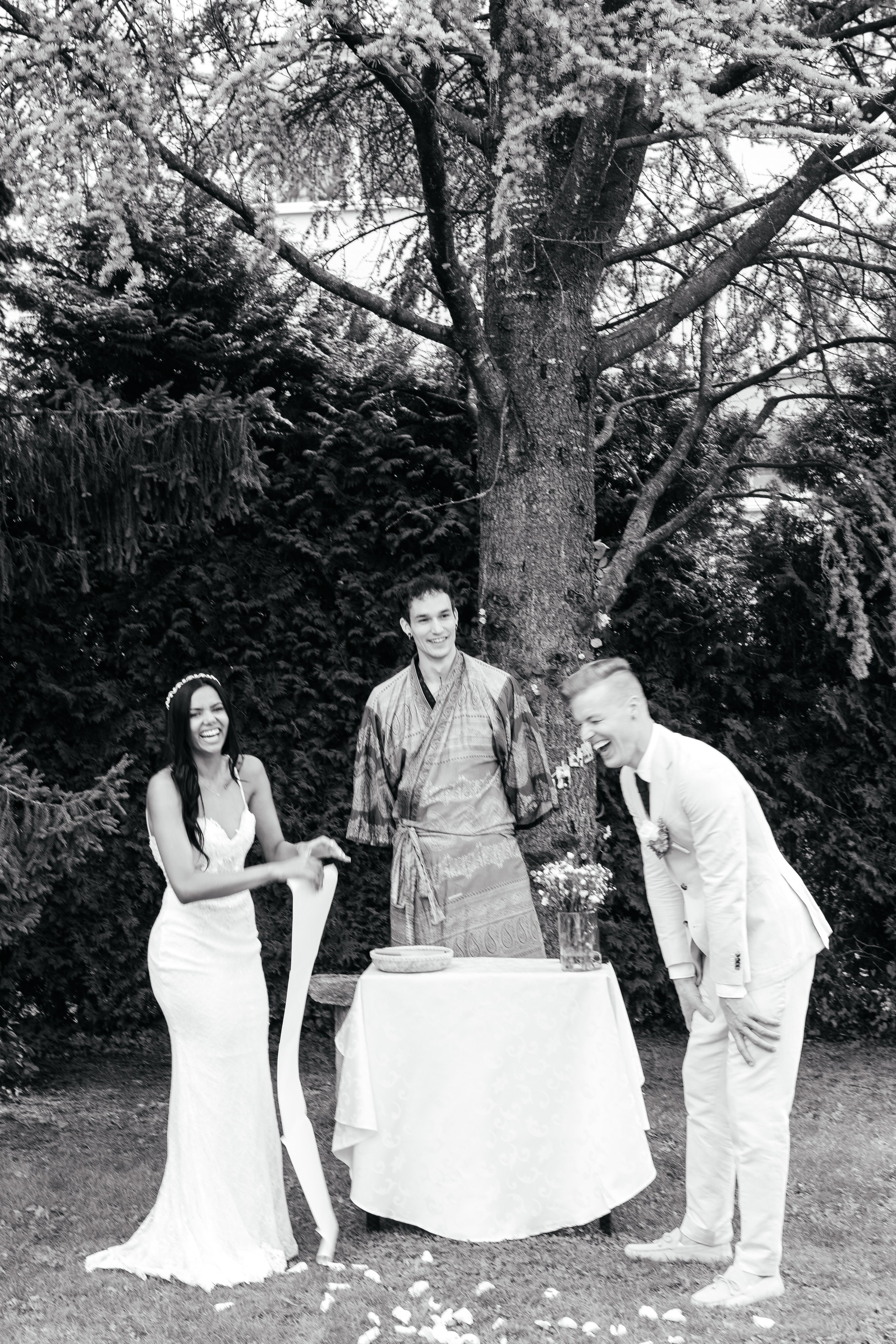 KAIANE & BENJAMIN Meilen, Switzerland. I am Elena Altendorfer. Wedding photographer in Zurich and Switzerland