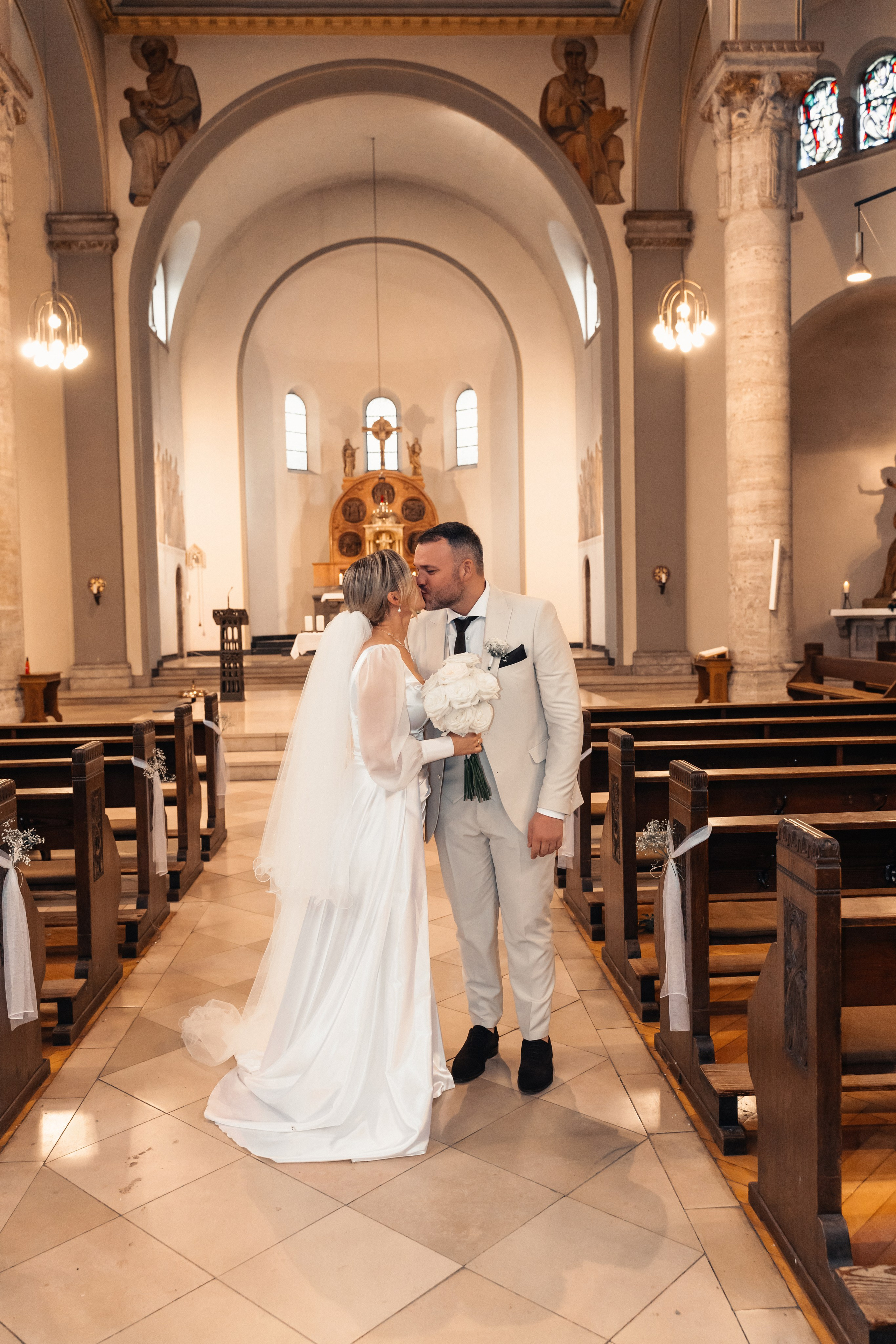 D & M im Restaurant Elfrather Mühle. Wedding Photographer Germany