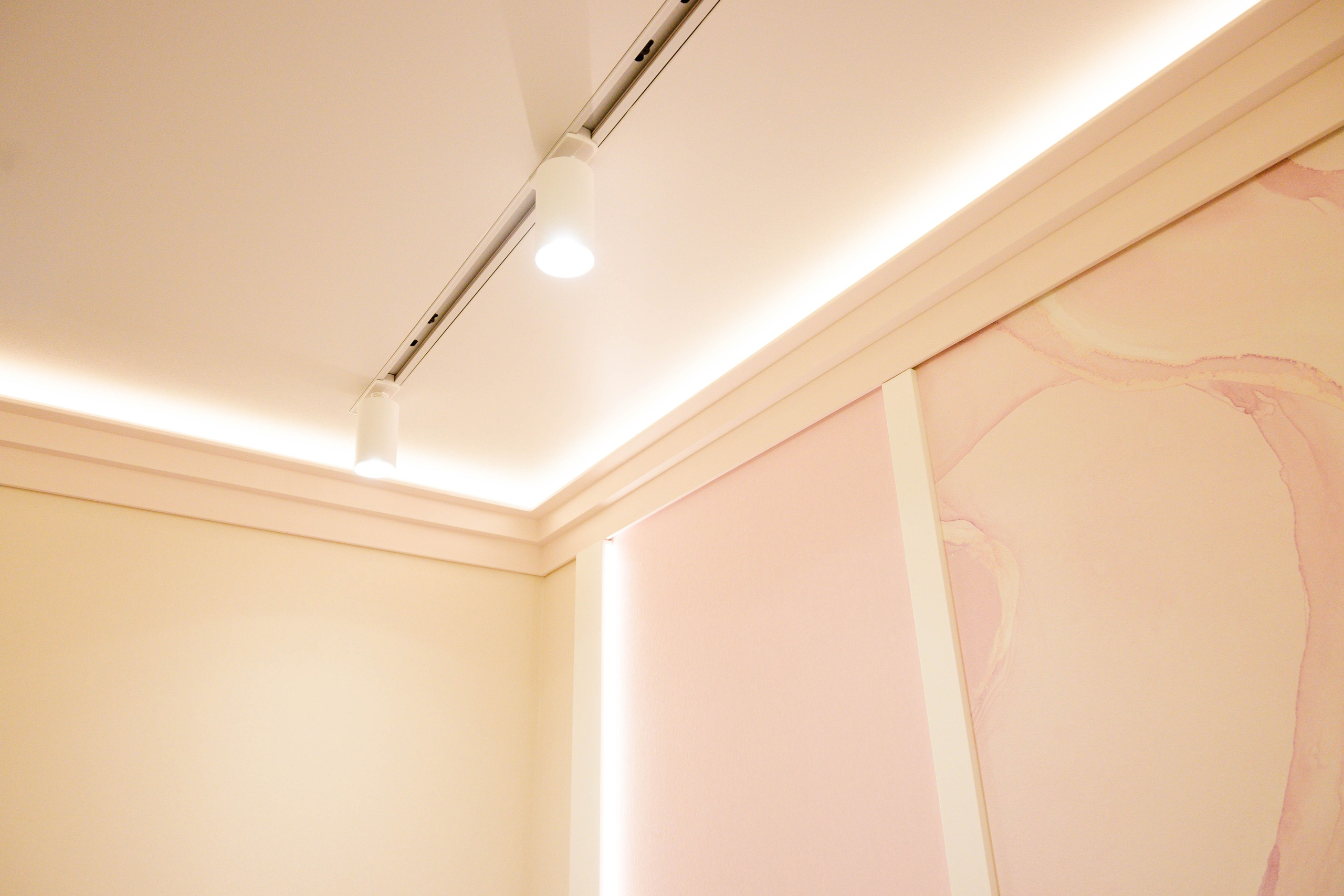 The apartment is in a modern style. Fotograf Dmitrii Donets