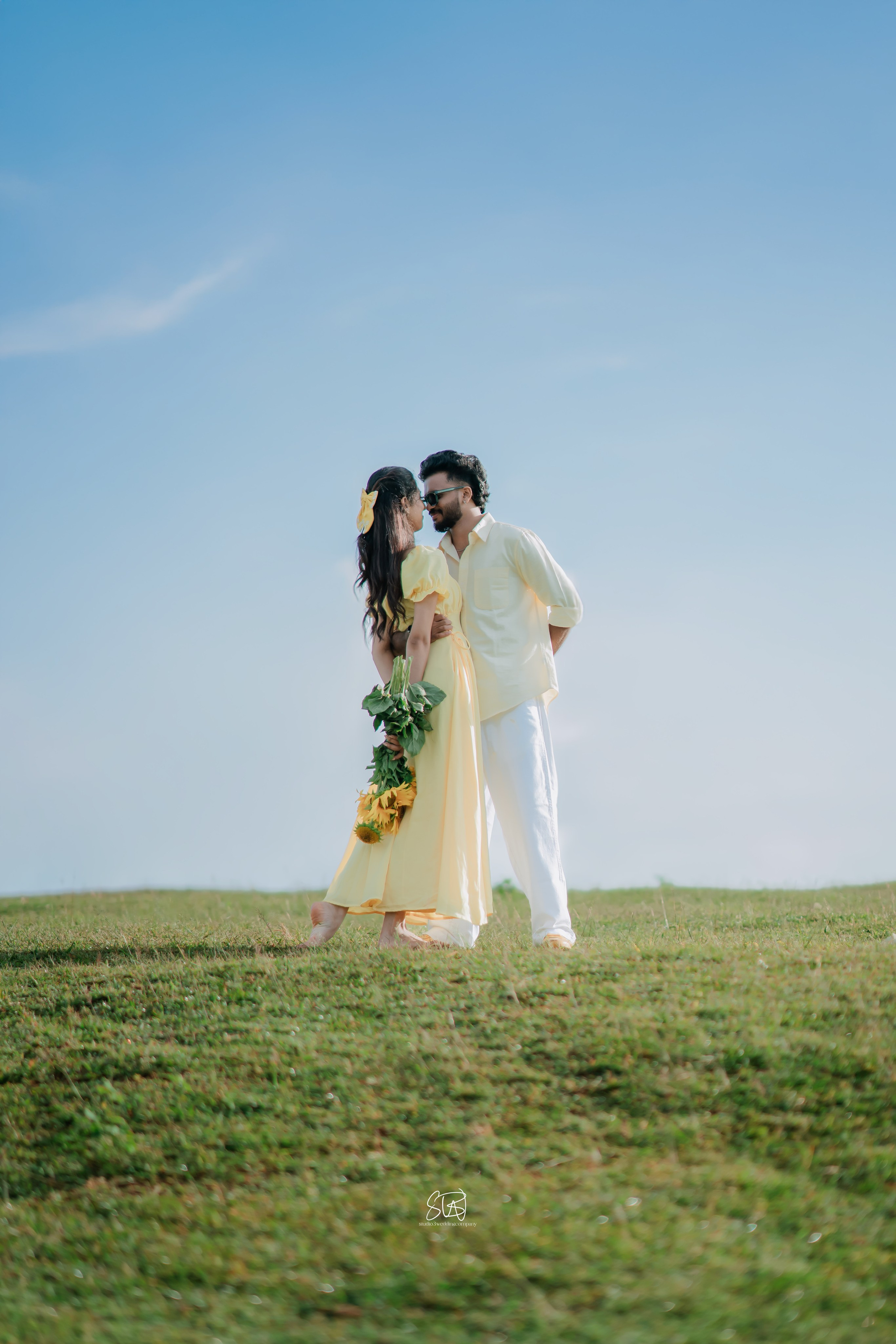 SUNFLOWER. STUDIO3WEDDINGCOMPANY