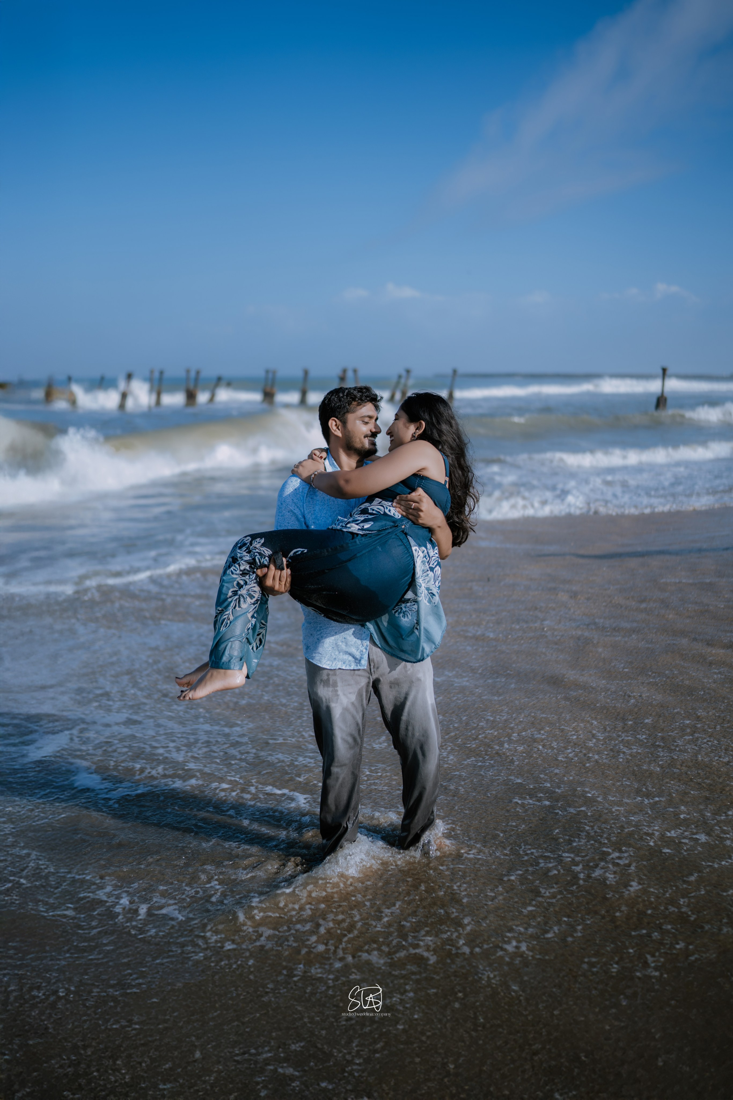 BEACH PREWEDDING. STUDIO3WEDDINGCOMPANY