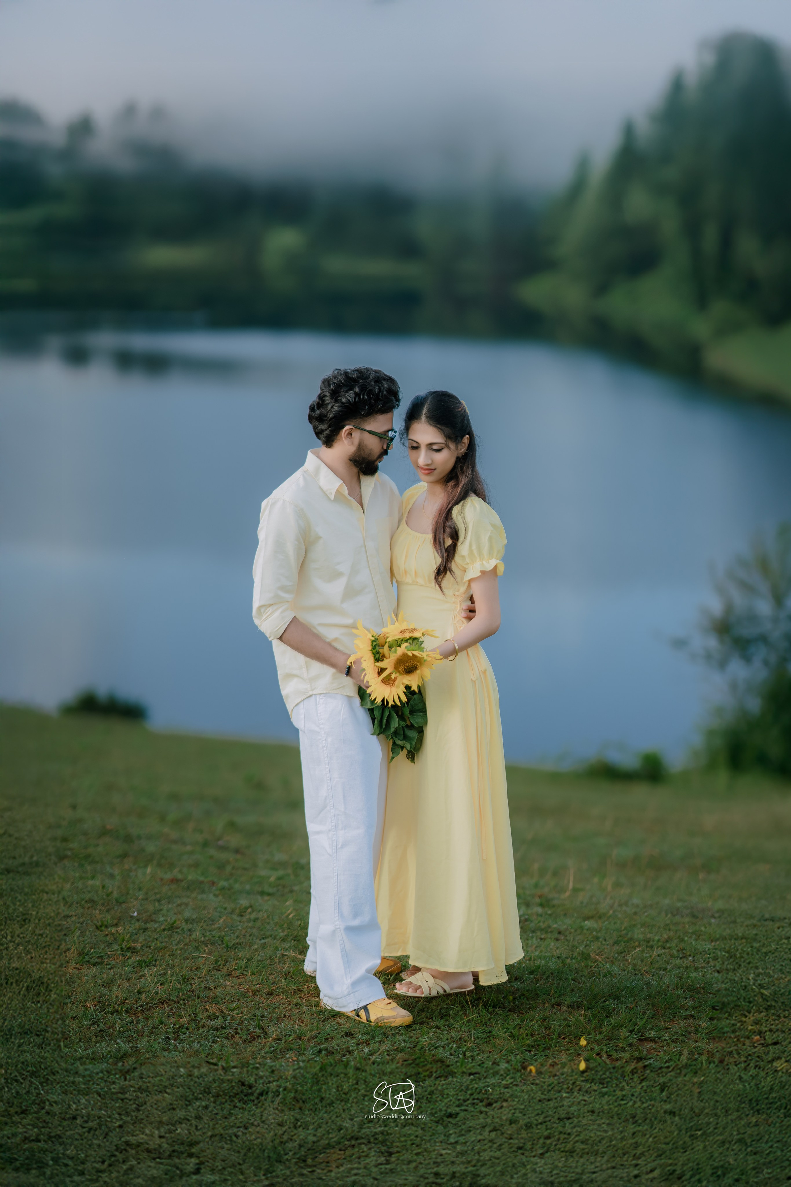 SUNFLOWER. STUDIO3WEDDINGCOMPANY