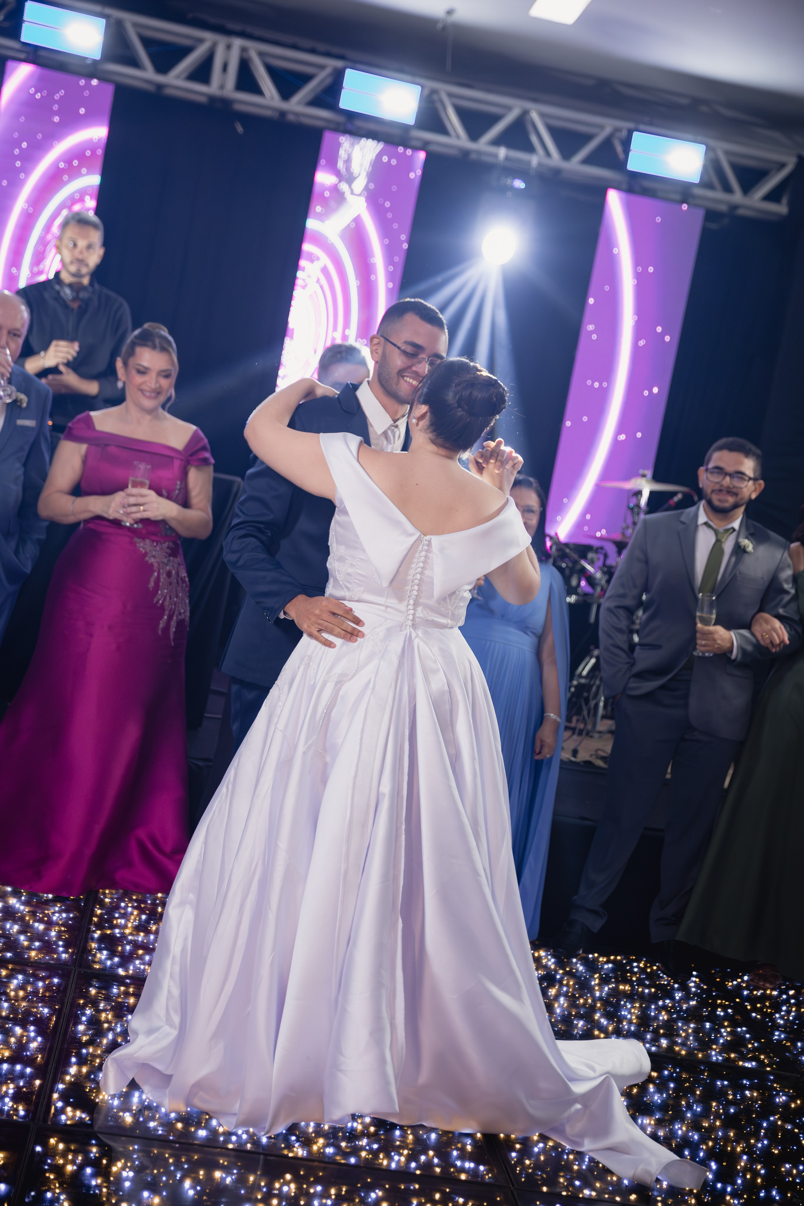 Amanda e Lucas. Aldrin Wesley Fotografia | Casamentos, ensaios e momentos que merecem ser lembrados para sempre