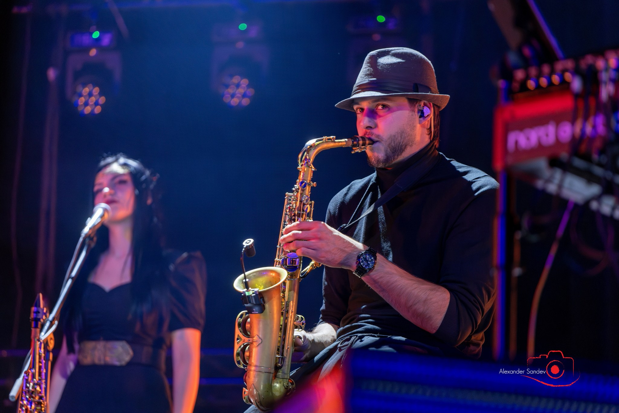 МОЛЕЦ на живо в НДК - 04-05.11.2025 г. Александър Сандев - website