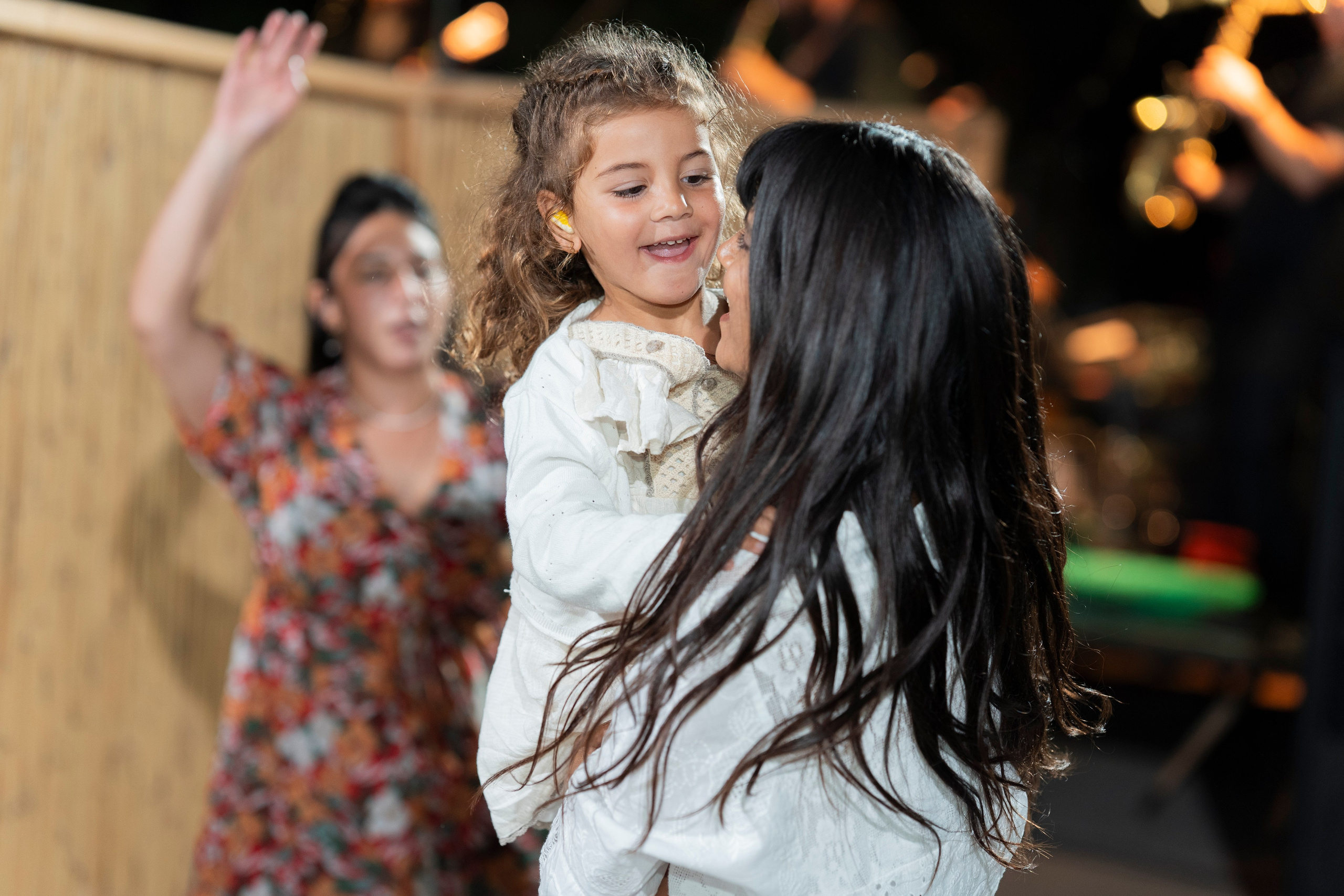 עדן ושלהבת. יוסף מזרחי צילום חתונה, ברית וזוגיות. צלם מקצועי שאוהב להוציא אתכם הכי יפים ברגעים הכי מרגשים