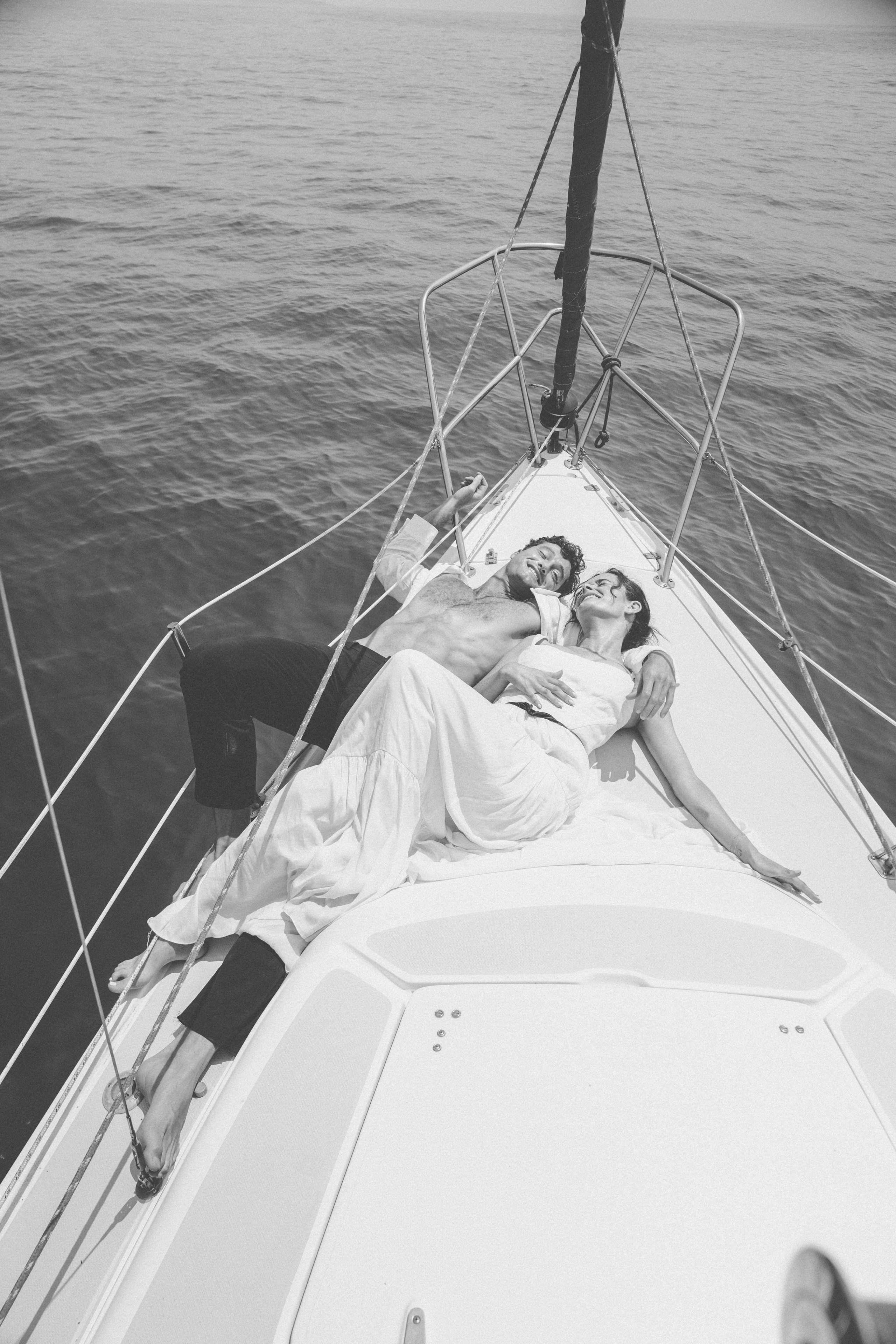 Love on the boat. Main