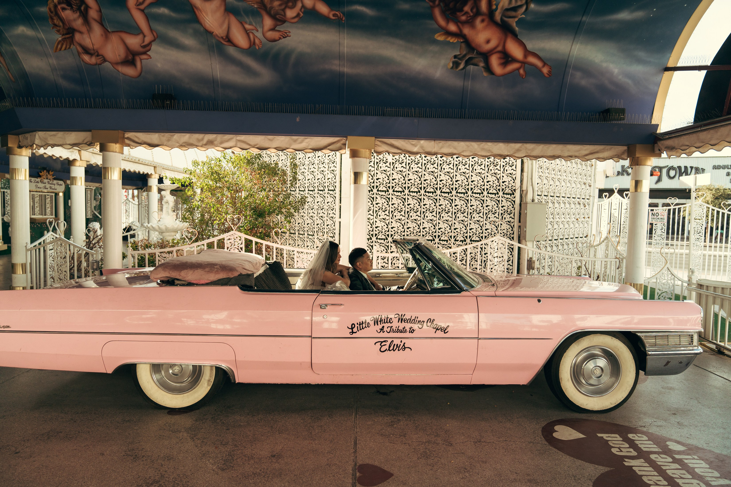 Louise&Harold. Wedding & elopement photographer Viktoriya Kravtsov. Las Vegas