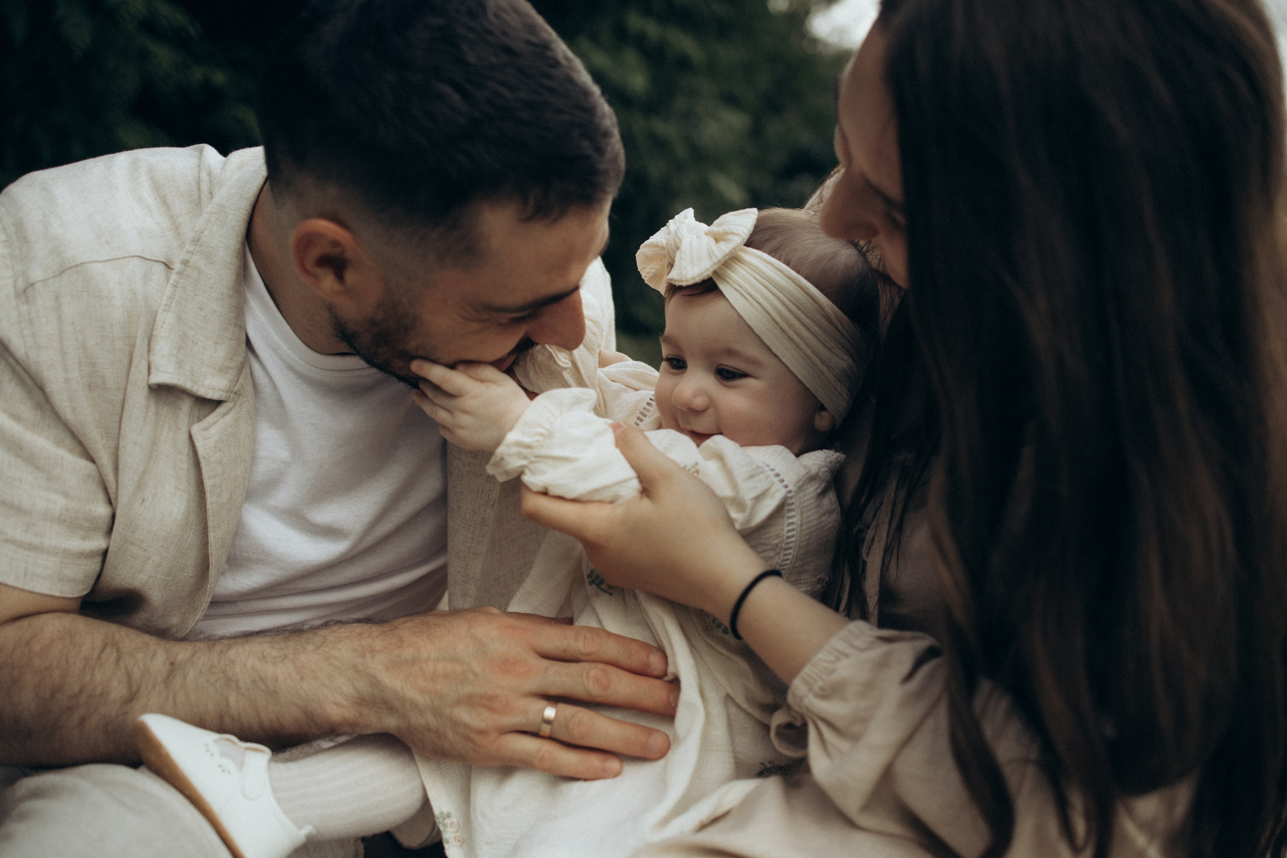 Pergola gardens. Photographer in Milton Keynes, Northampton & London — Wedding, Family & Portrait Photography