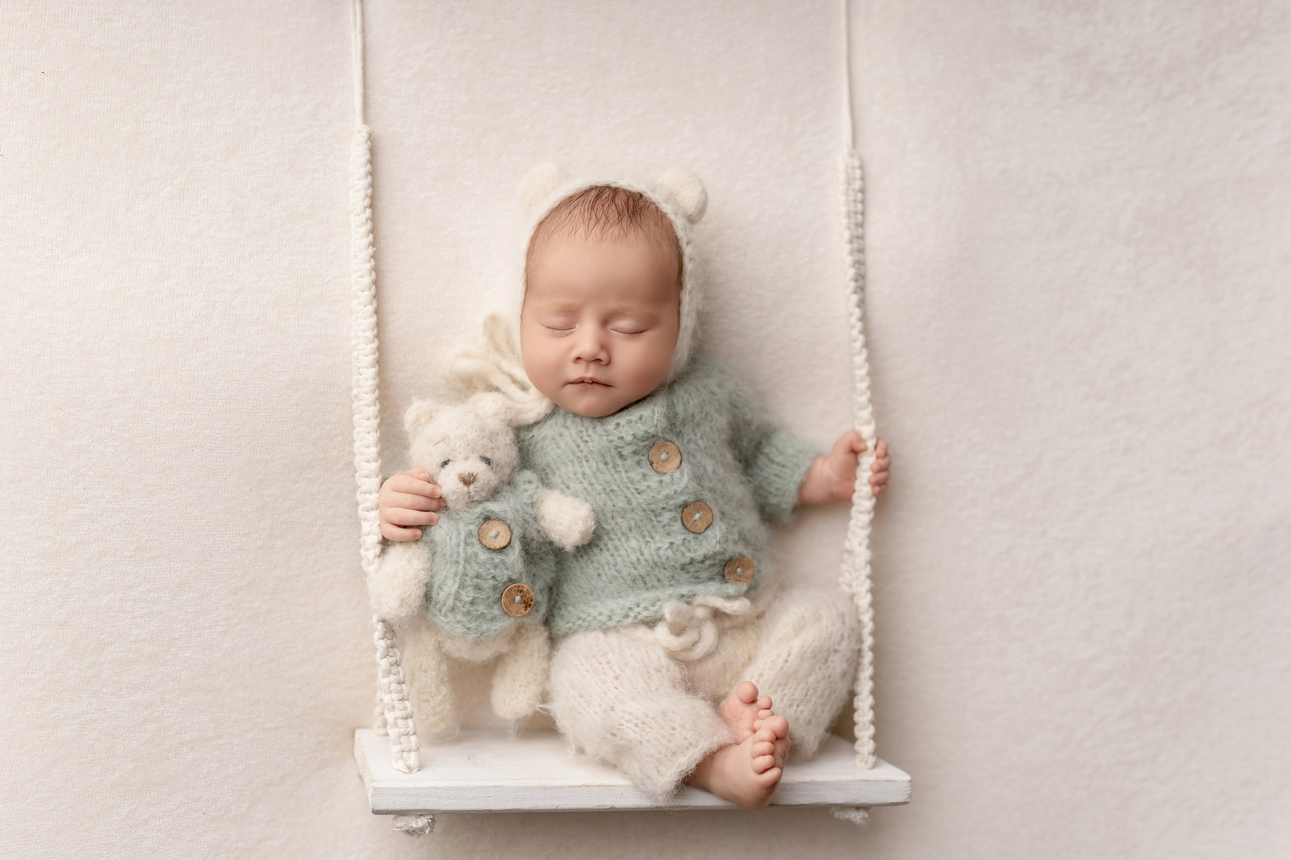 Esu Aleksandra naujagimių ir kudikių fotografė iš Vilniaus