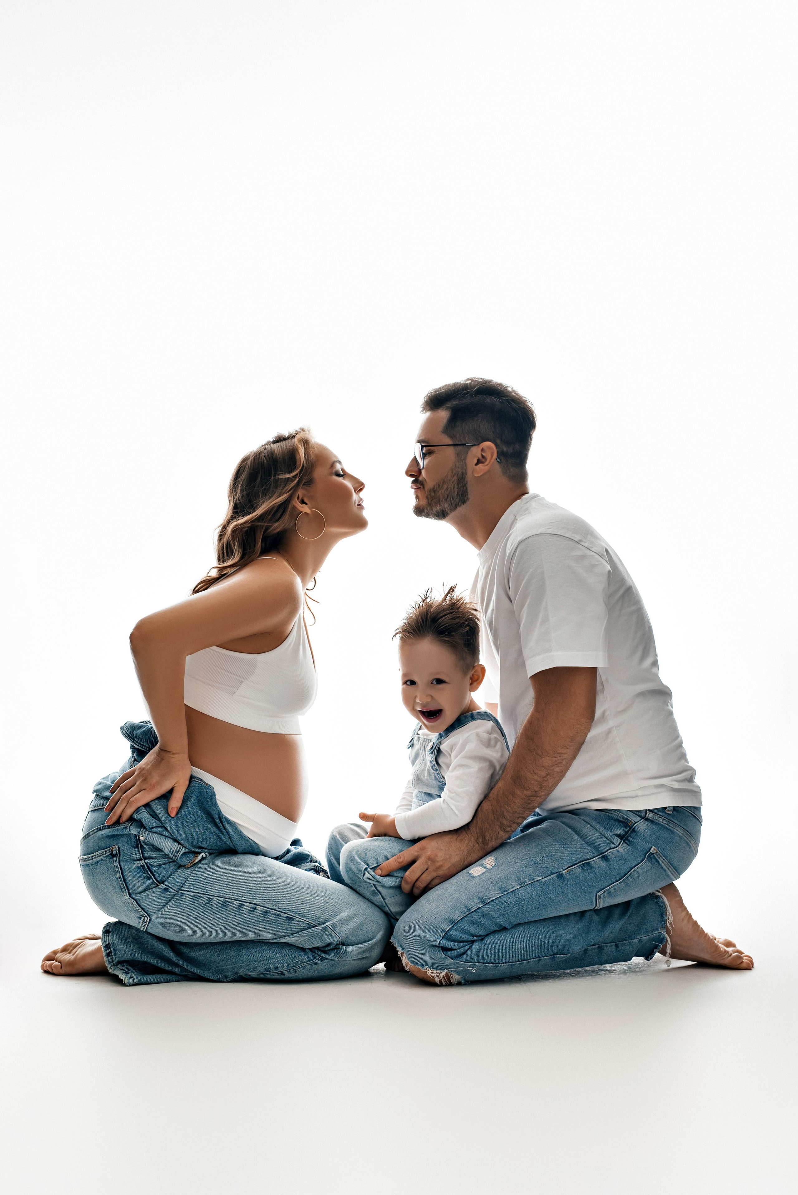 Dominika & Marcel & Markus. Krása tehotenstva v objektíve — Maria Milosovic, tehotenská fotografka