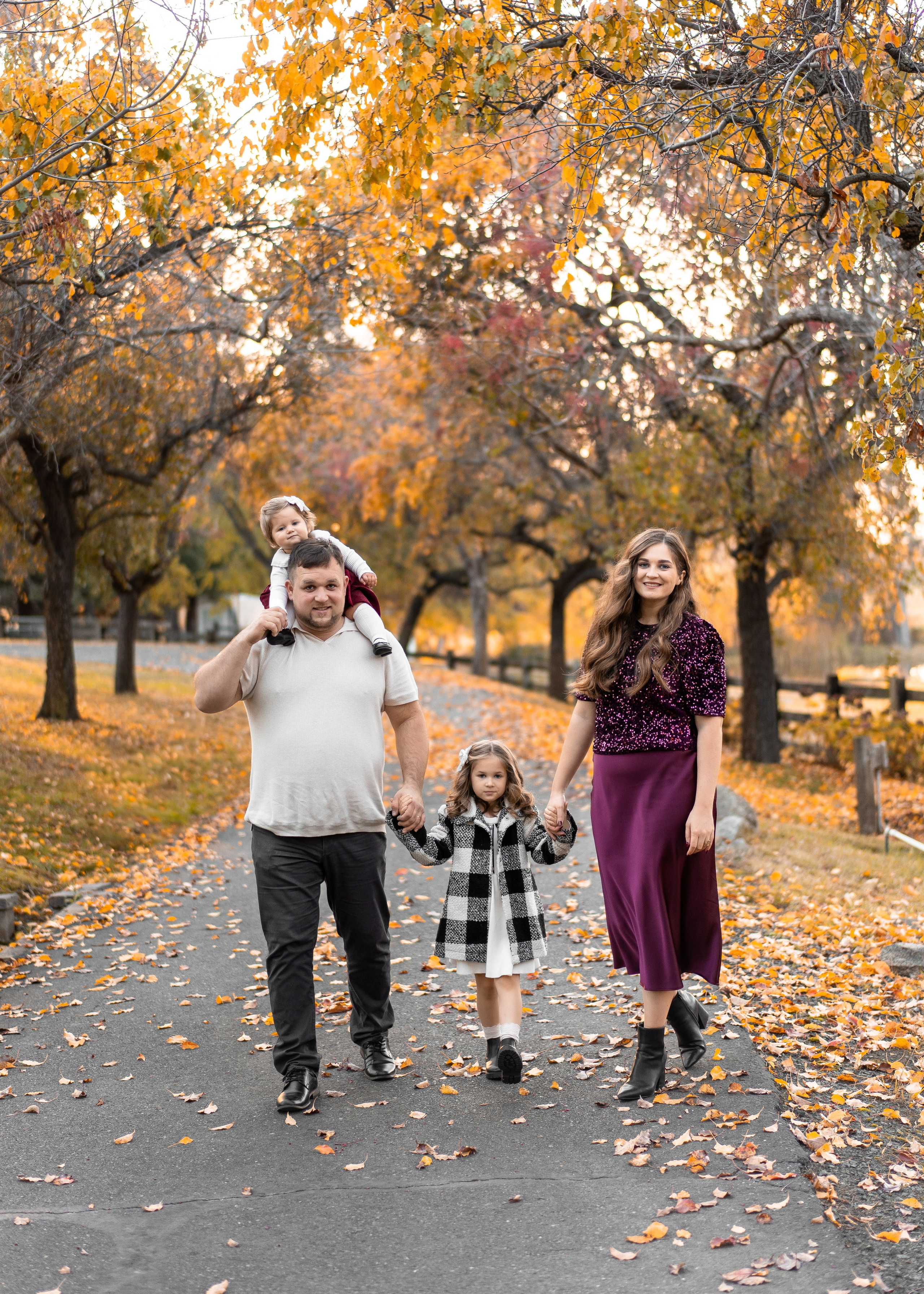 Klyushin family. Family photographer in Sacramento | Sofia Pavenko