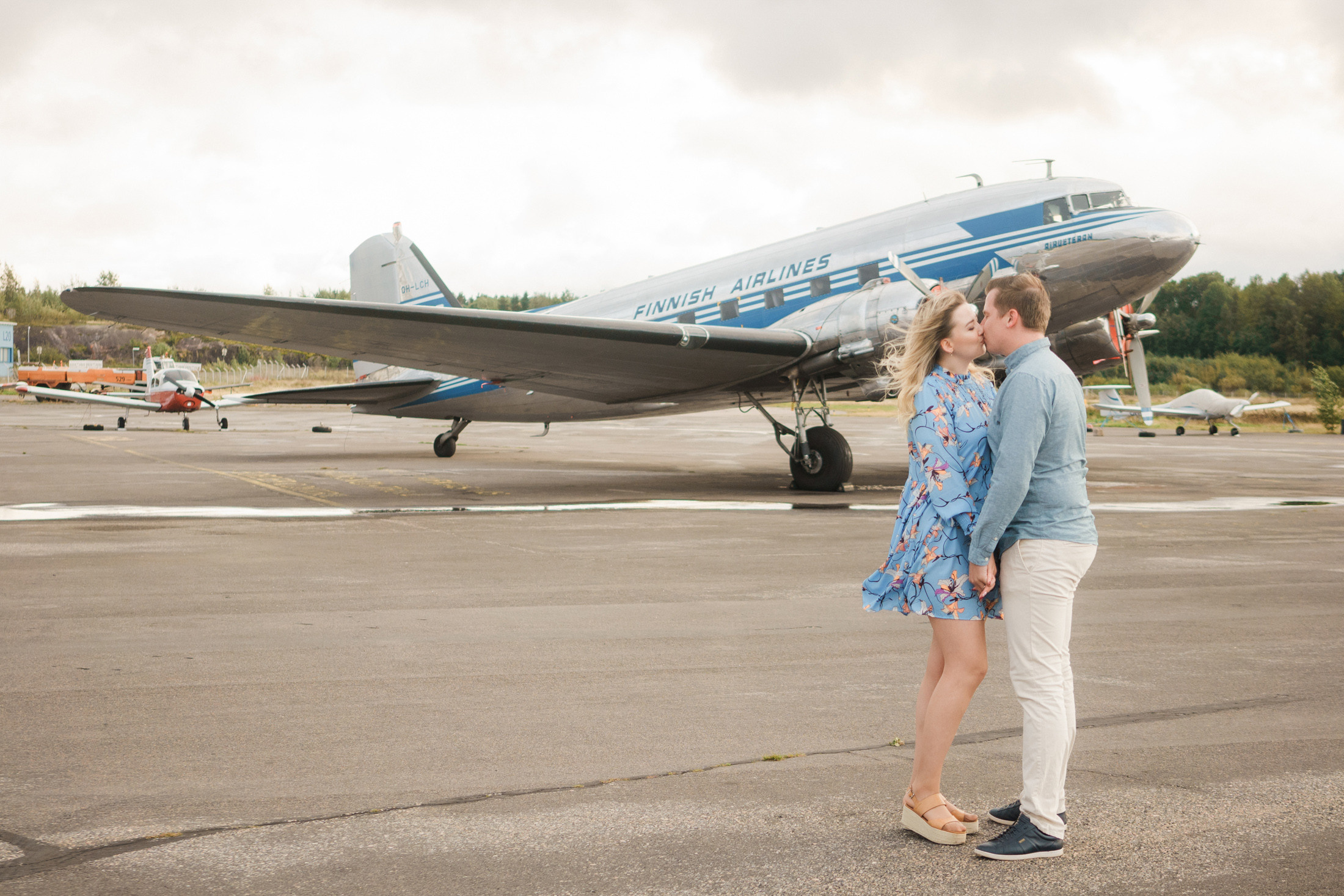 Kihlakuvaus Malmin lenkokentällä