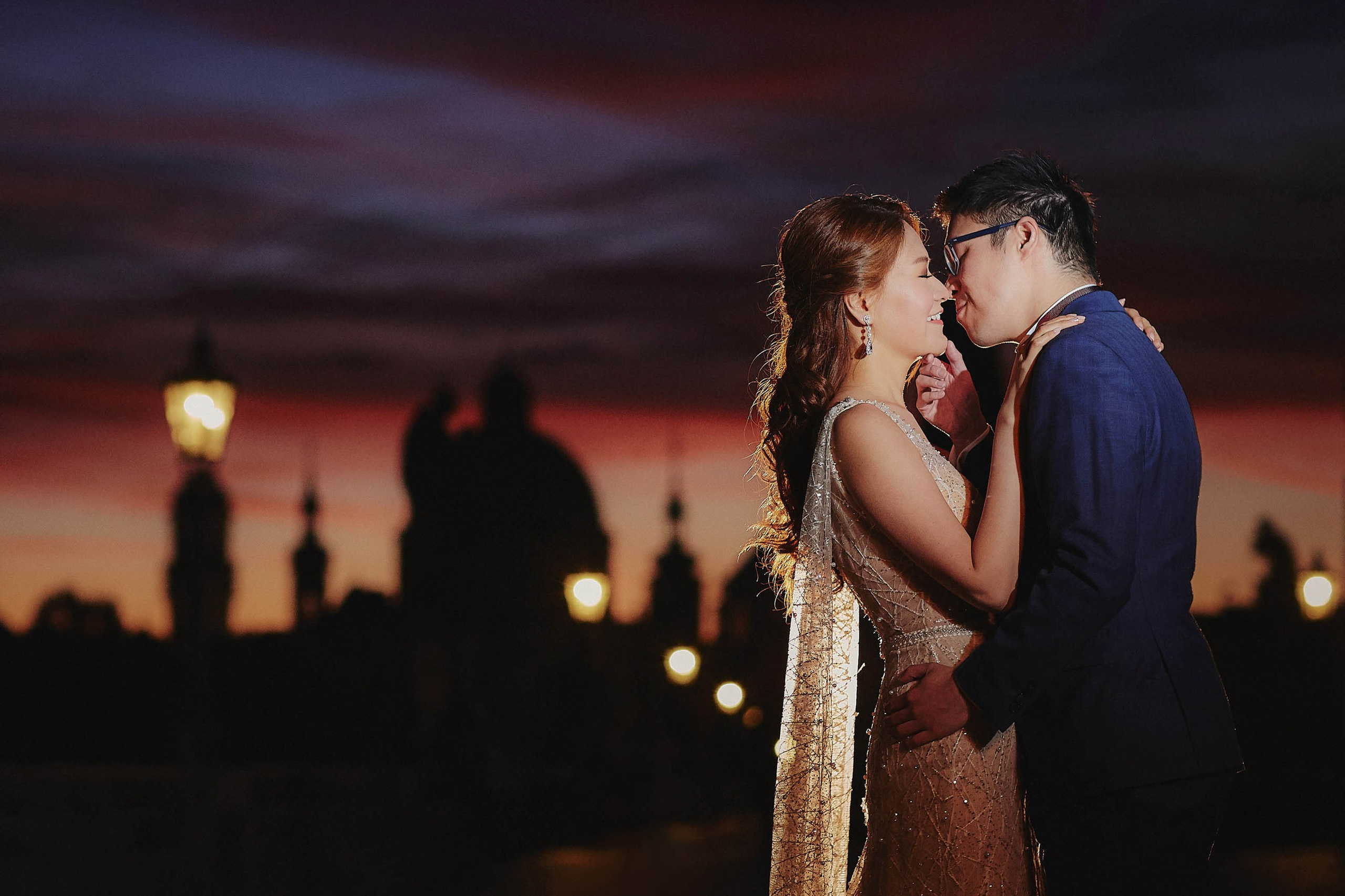 Engagements. Northeast Ohio (Cleveland, Youngstown, Akron) Wedding Photography