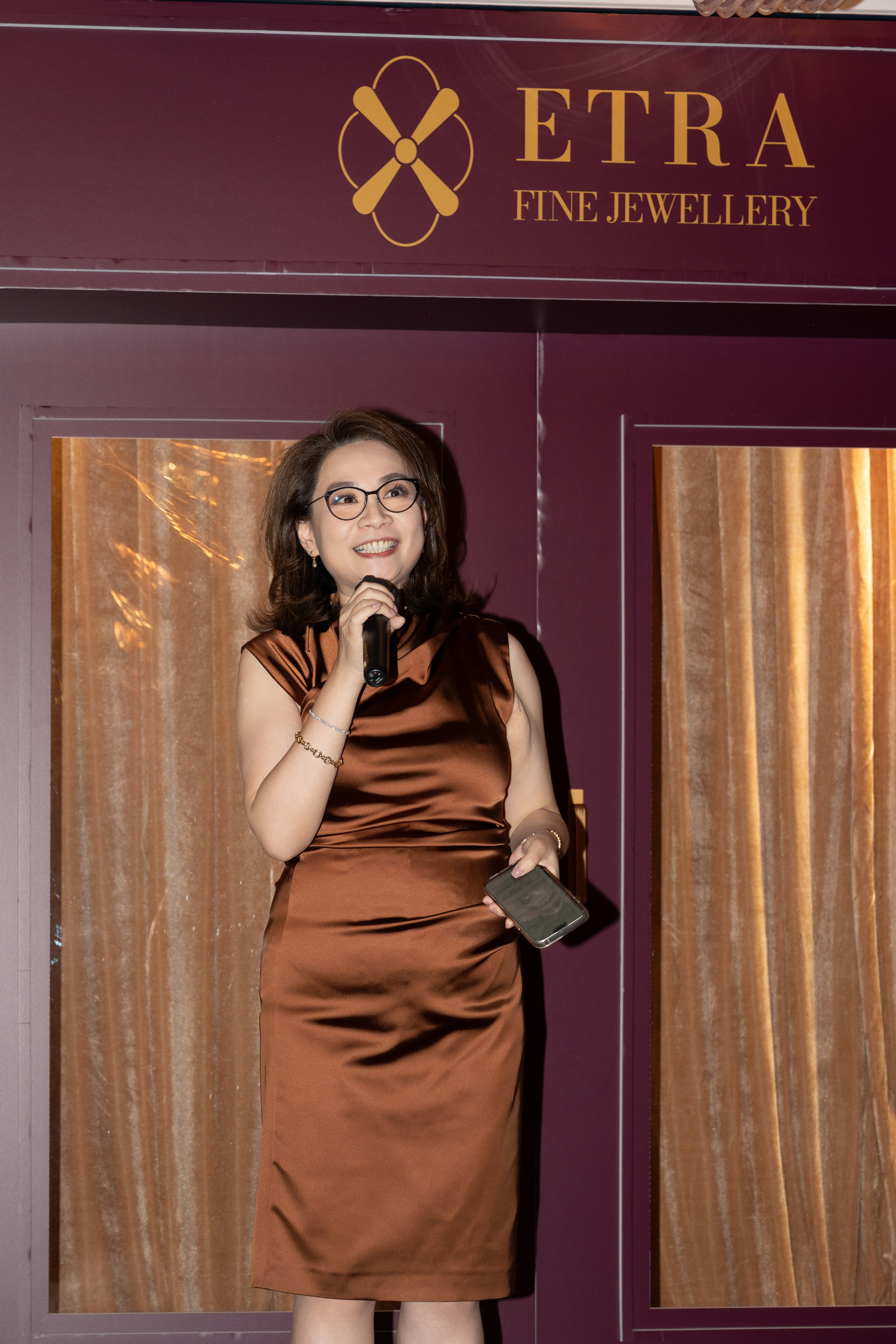 ETRA JEWELLERY. ФОТОГРАФ В ГОНКОНГЕ (СВАДЬБЫ, FASHION, СЕМЕЙНЫЕ, МЕРОПРИЯТИЯ, ФОТОПРОГУЛКИ)