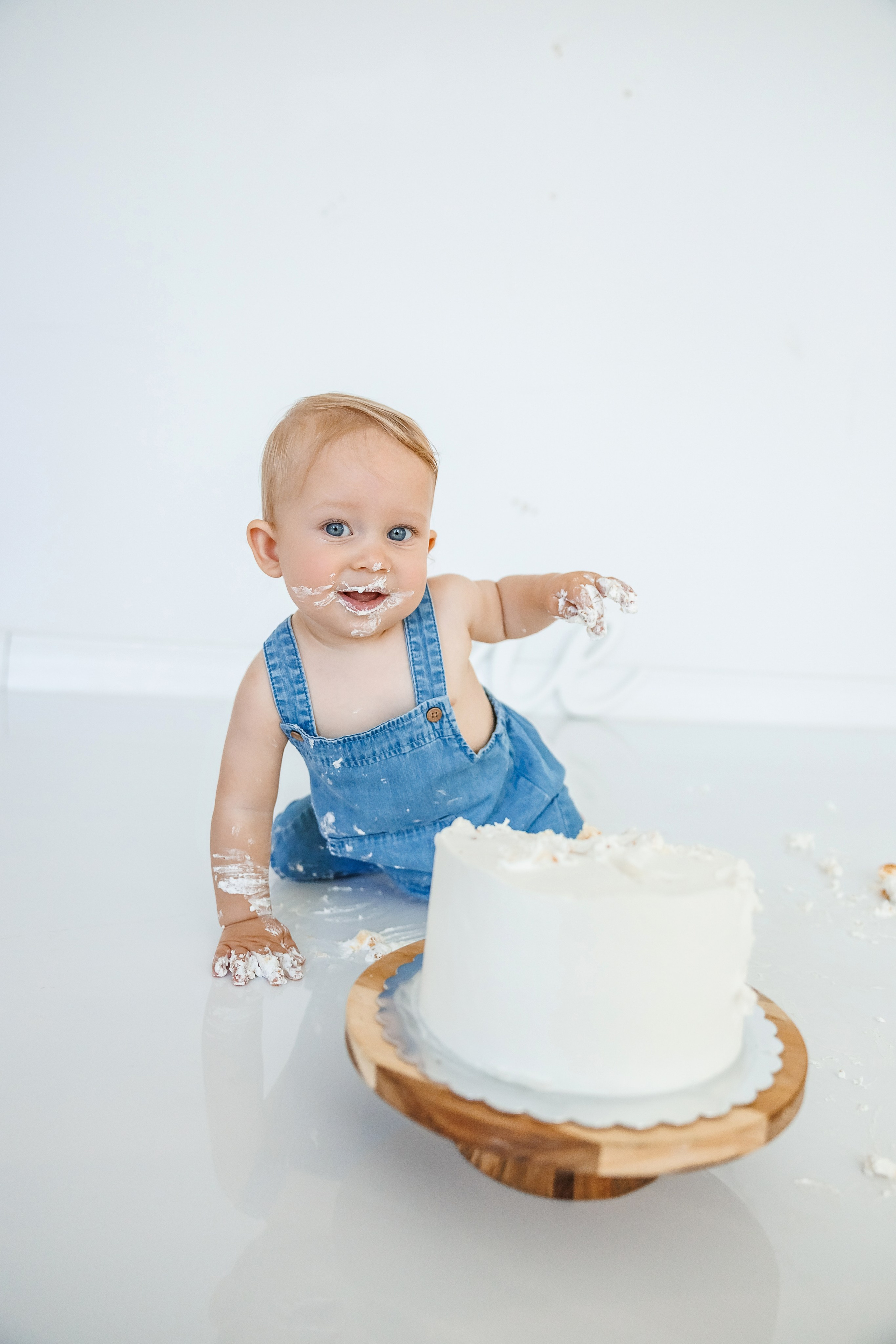 Smash cake. Фотограф Ирина Йотова