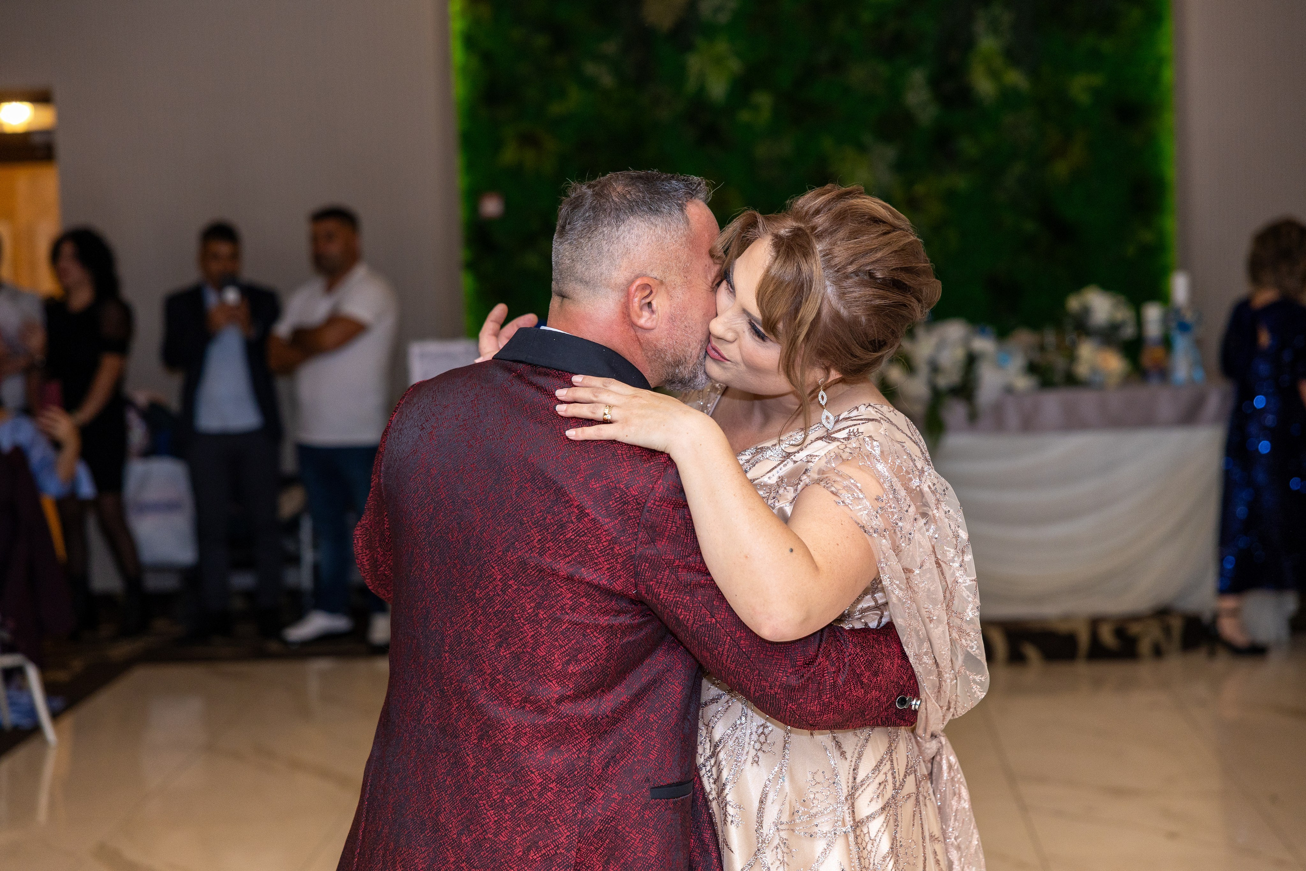 Andrei Sebastian. Moments By Gub