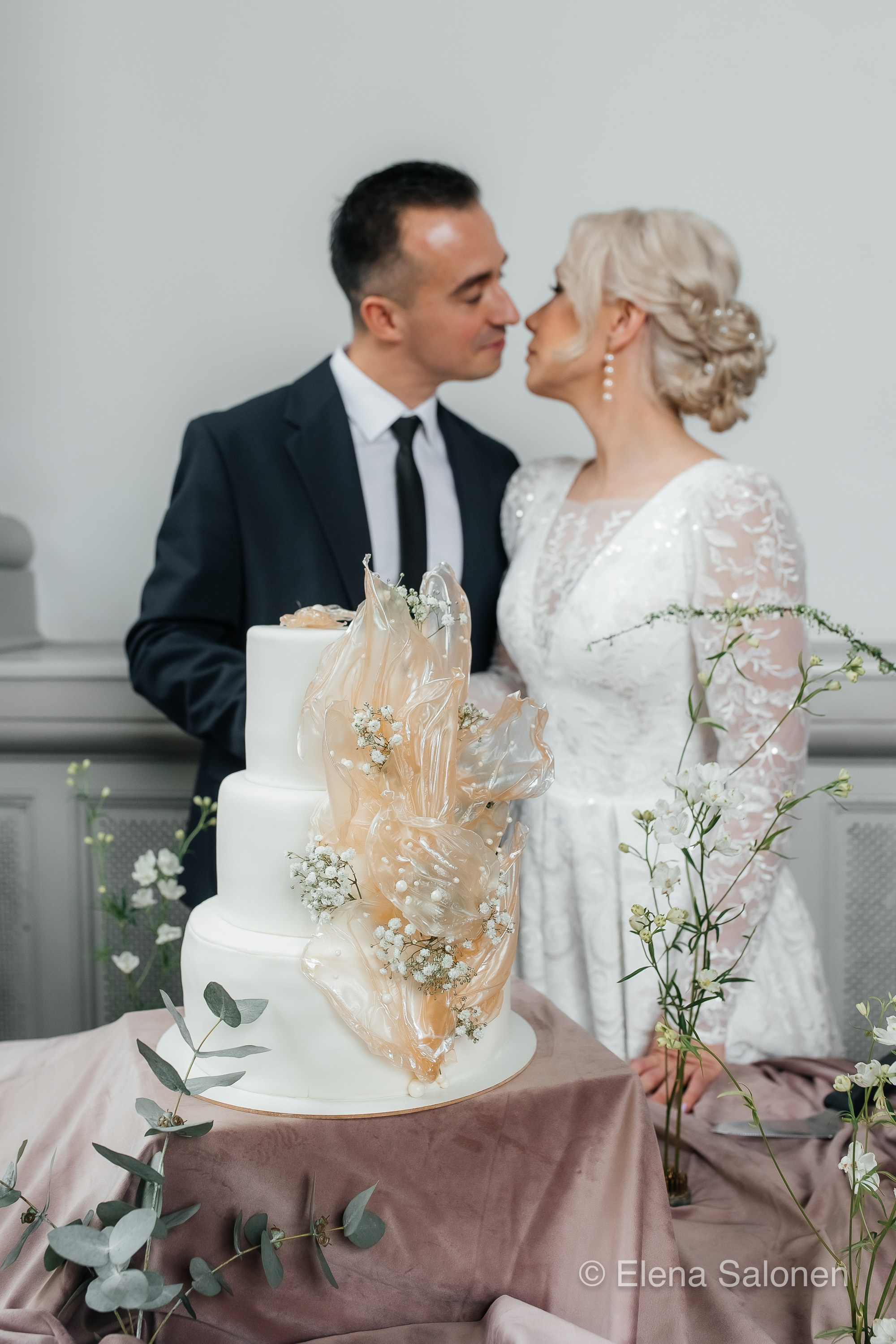 Iso hääkuvaus Helsingissä. Valokuvaaja Lahti, Helsinki Elena Salonen