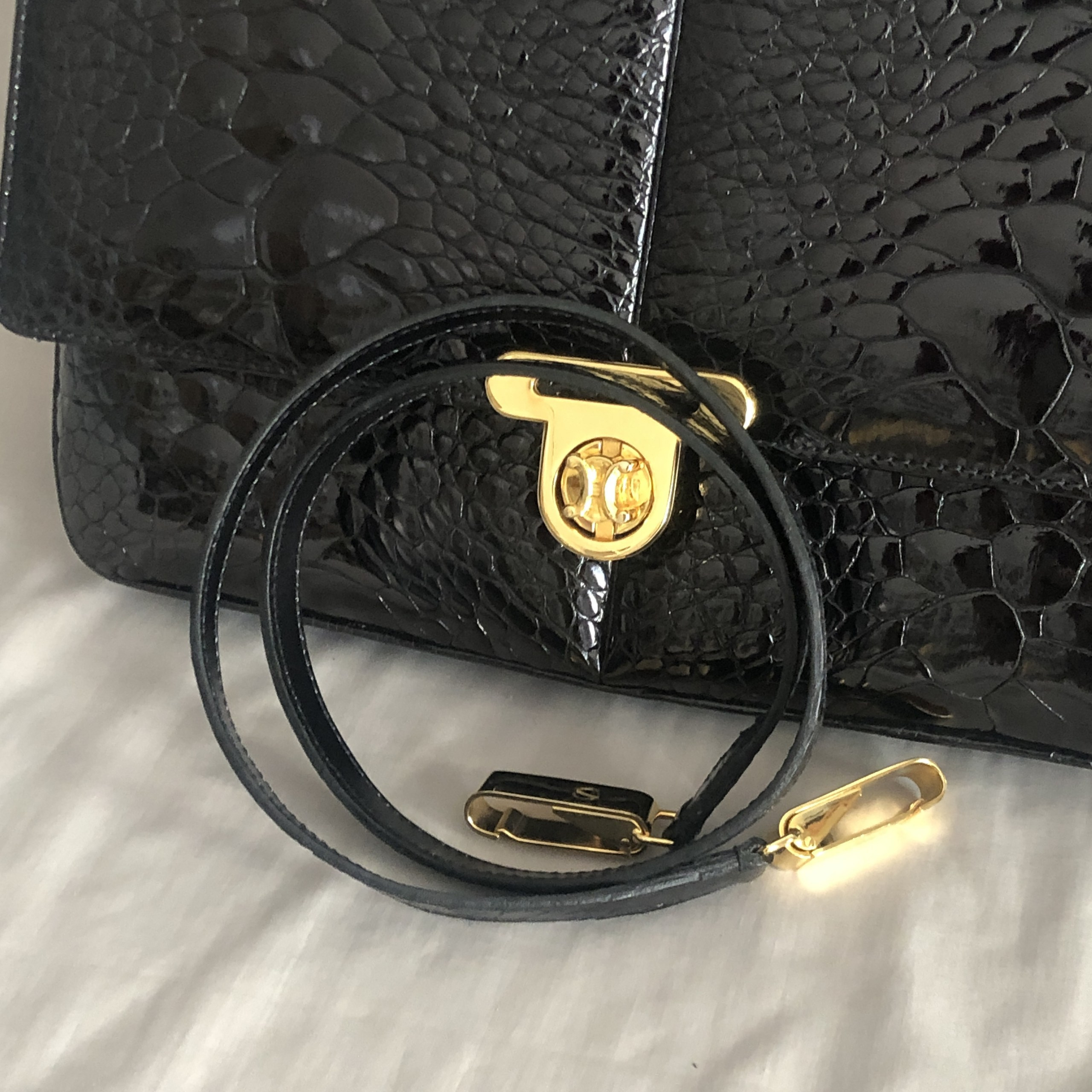 T-bag. Современнные и актикварные украшения в Барселоне, Москве и Санкт-Петербурге