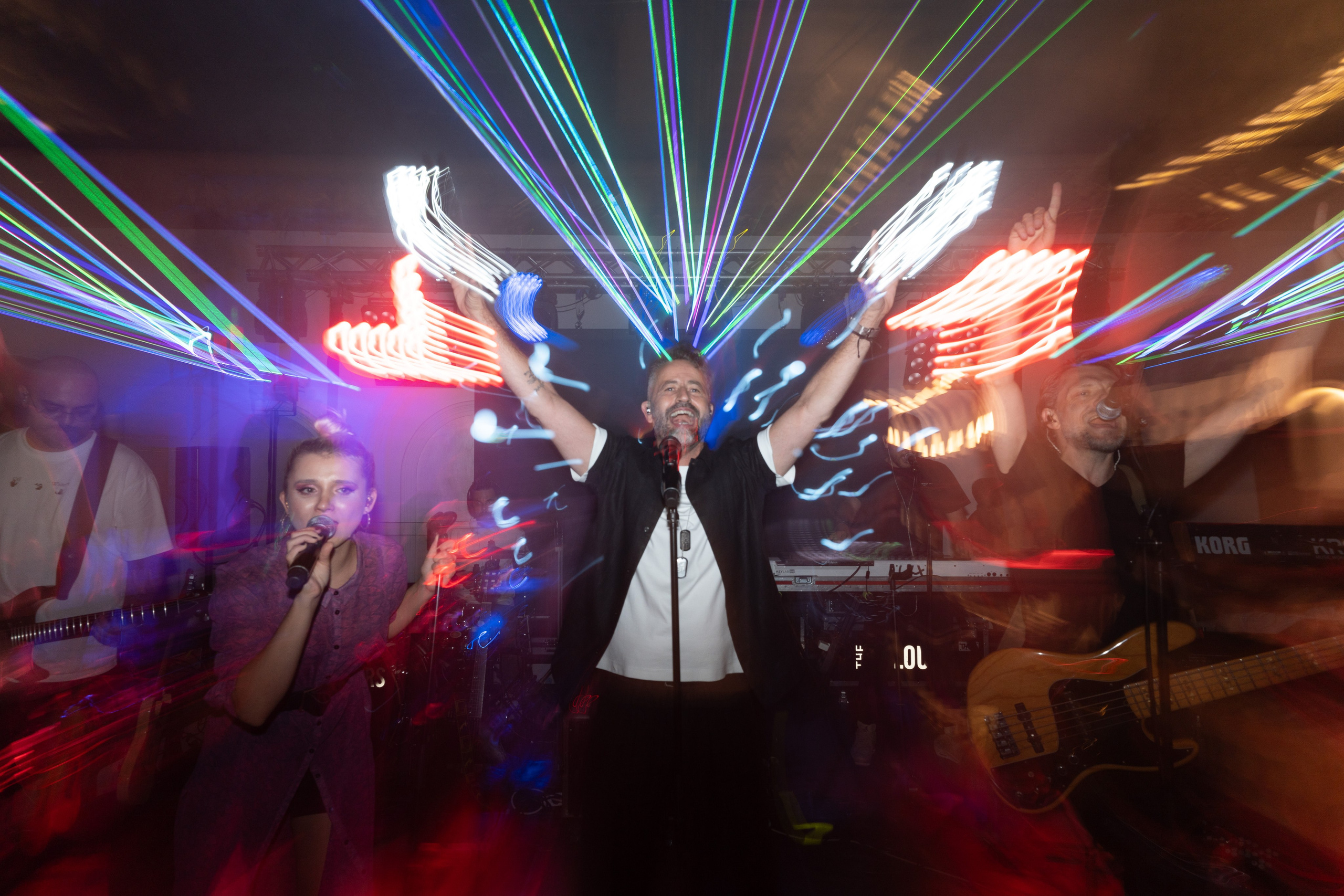 Elly & Andrew. Destination Wedding Photographer Alex Pasarelu