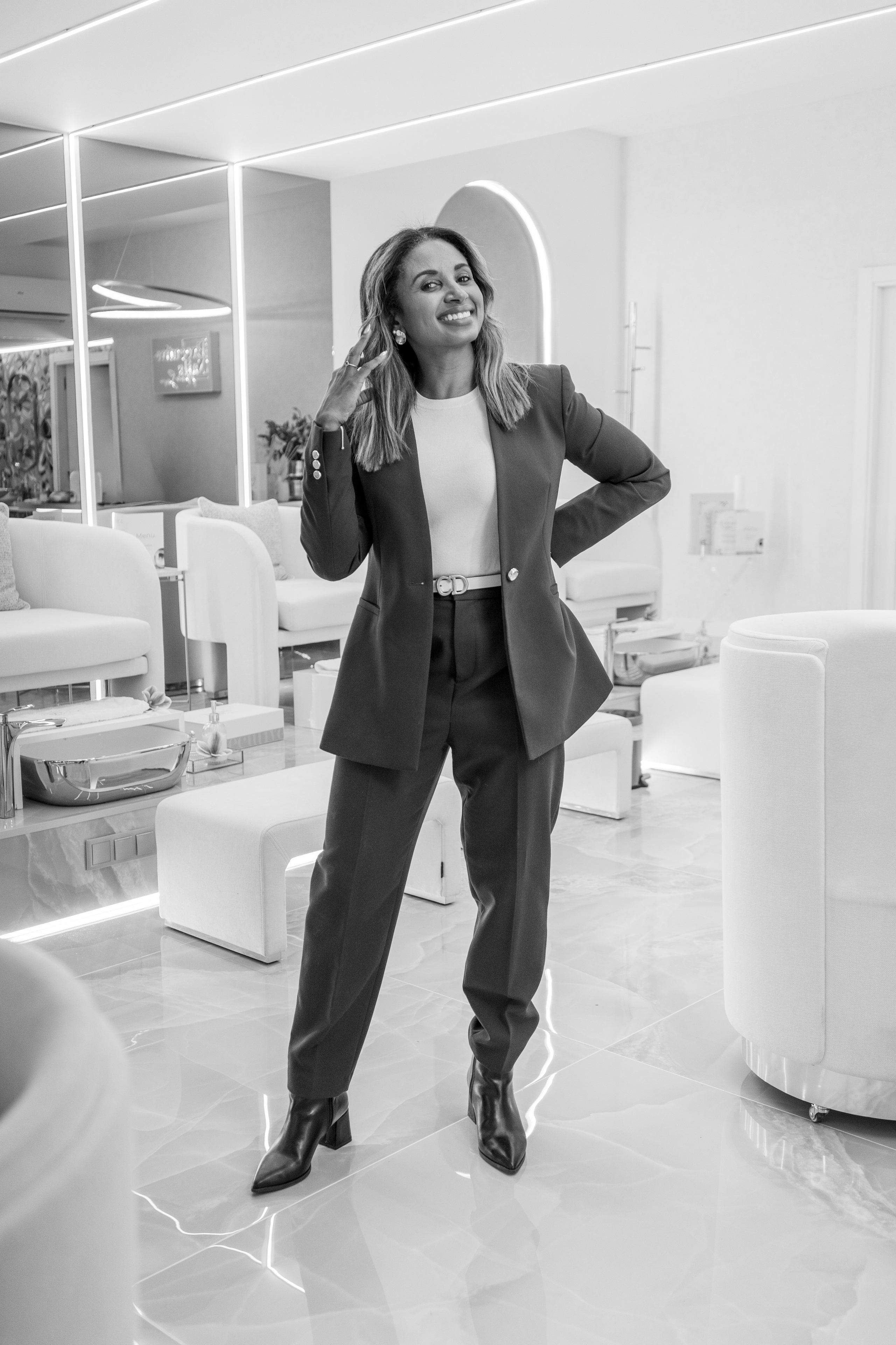 Anna Sousa. Frames by Giovani Braga