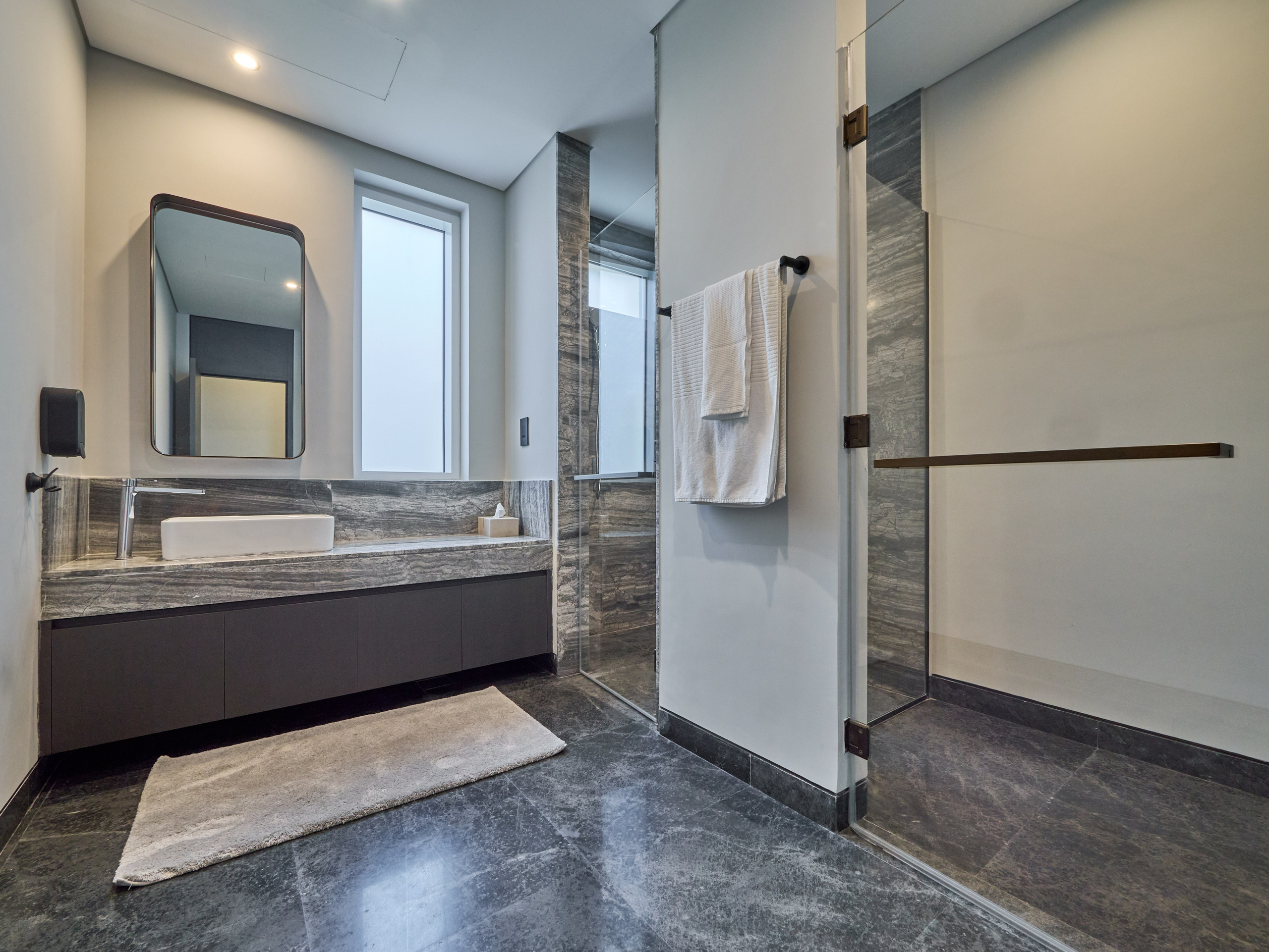 Real Estate Photography in Dubai — Interior & Villa Photos for Bayut, Airbnb, Property Finder. Hotel Photographer in Dubai — Interiors & Commercial by Oleg Novikov