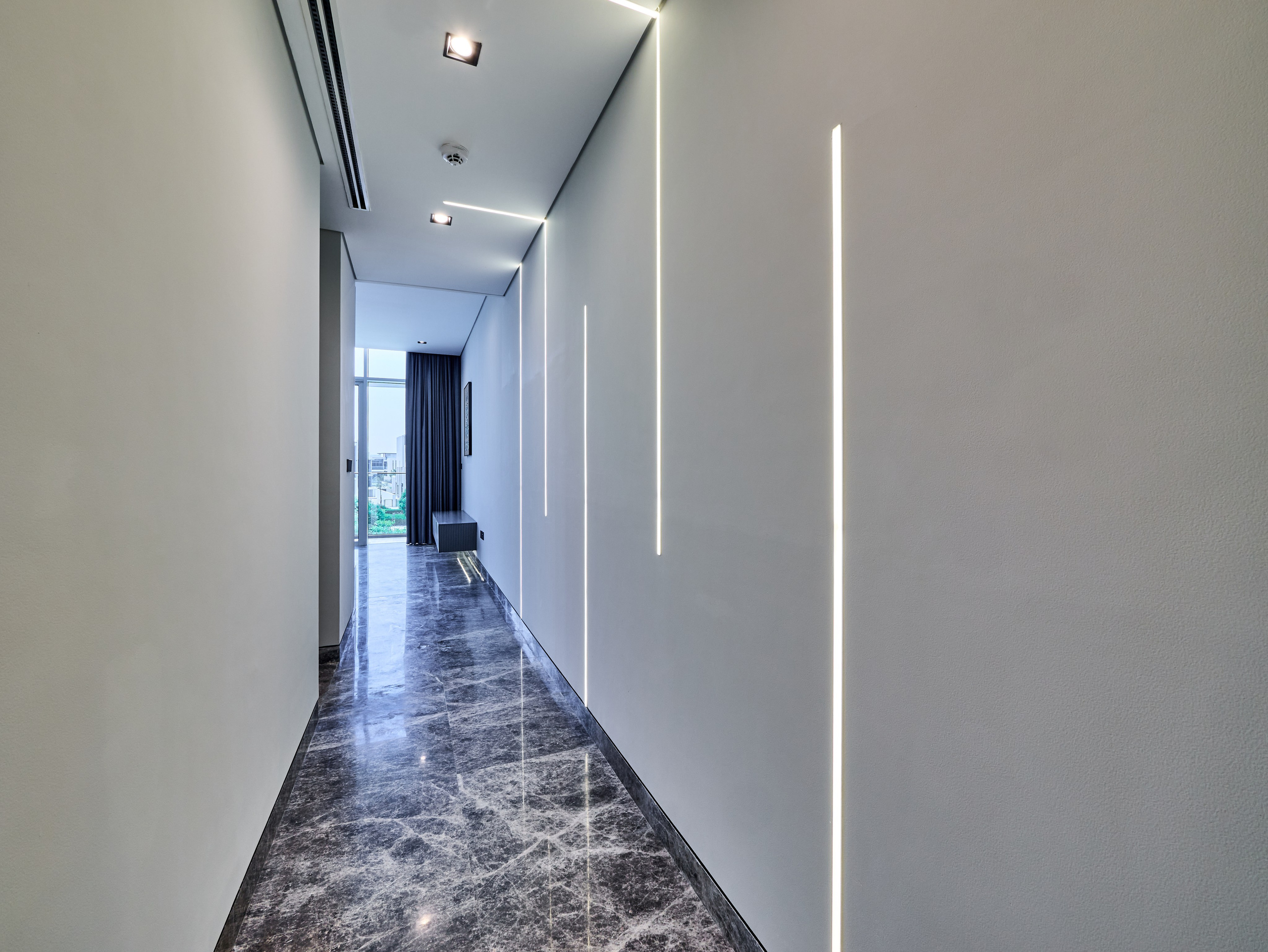 Real Estate Photography in Dubai — Interior & Villa Photos for Bayut, Airbnb, Property Finder. Hotel Photographer in Dubai — Interiors & Commercial by Oleg Novikov