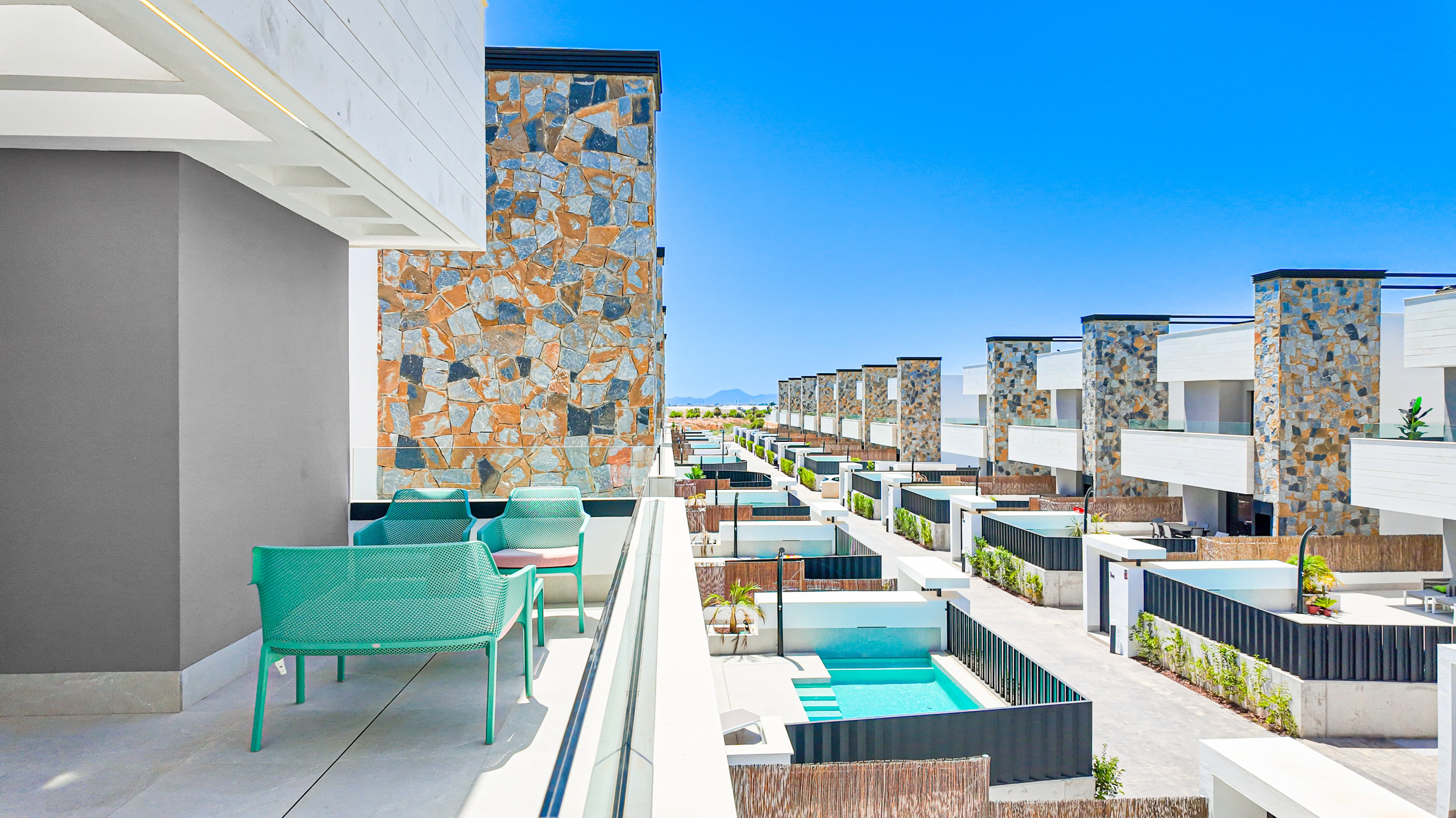 Villa LAKESIDE I’M GROUP. Baby Beast