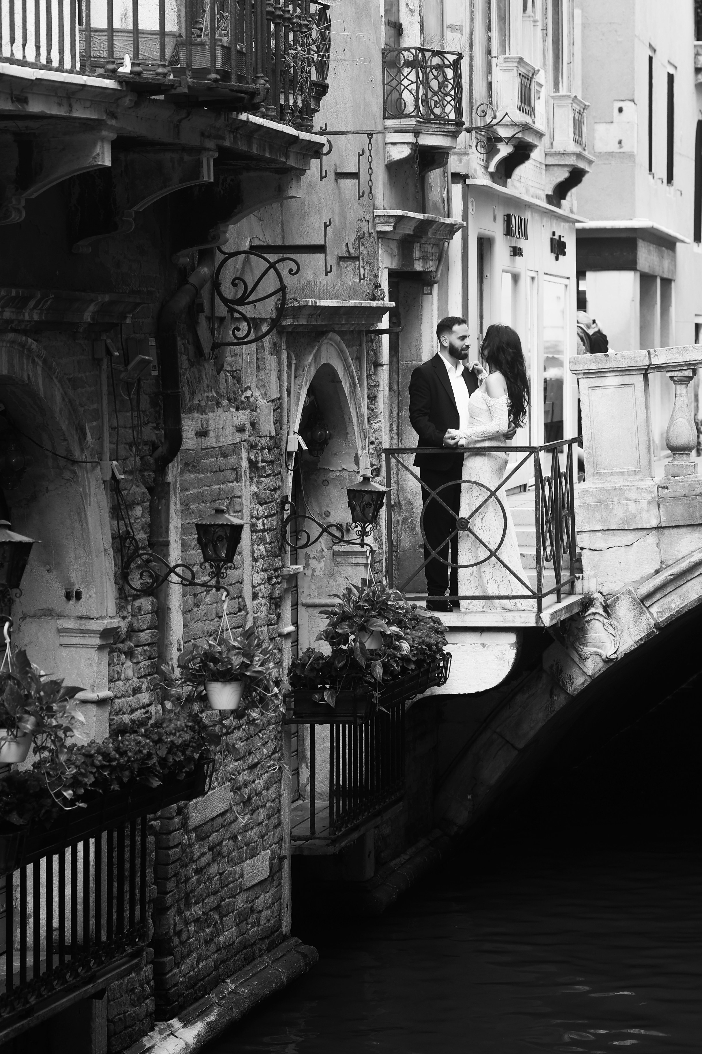 cinematic couple shoot Venice