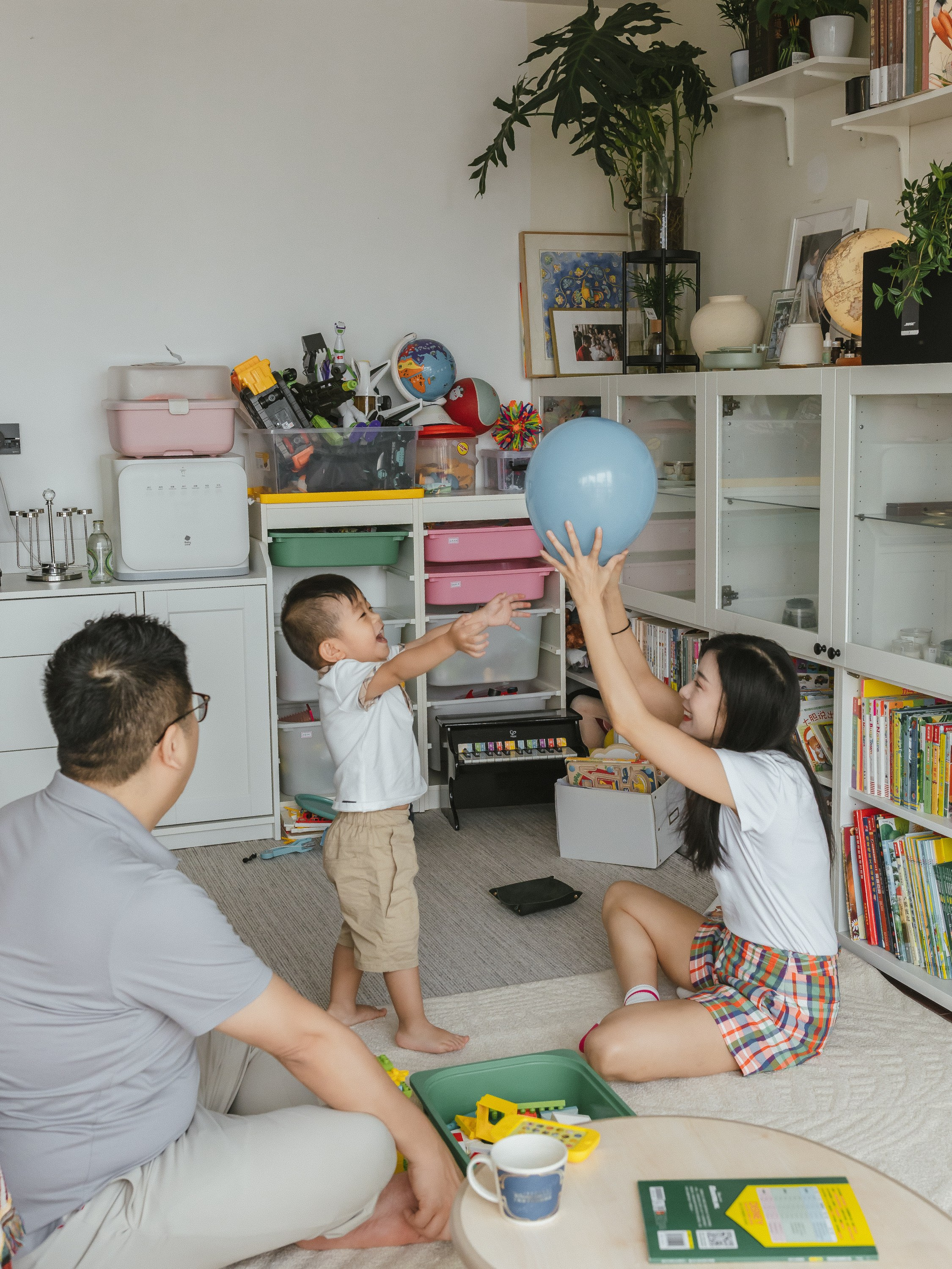 Charlie’s Family Photo by Dora, taken in Shanghai. Shanghai Family Photographer Dora