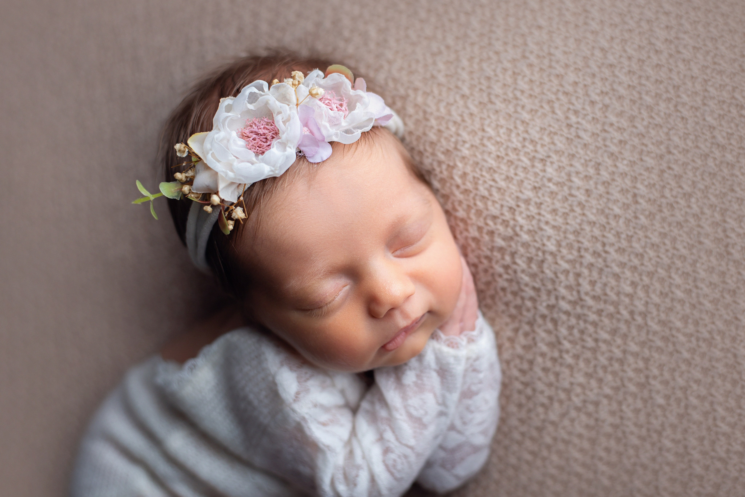 Vera 23 days. In-home newborn photography Raleigh & area Katya Kulikova