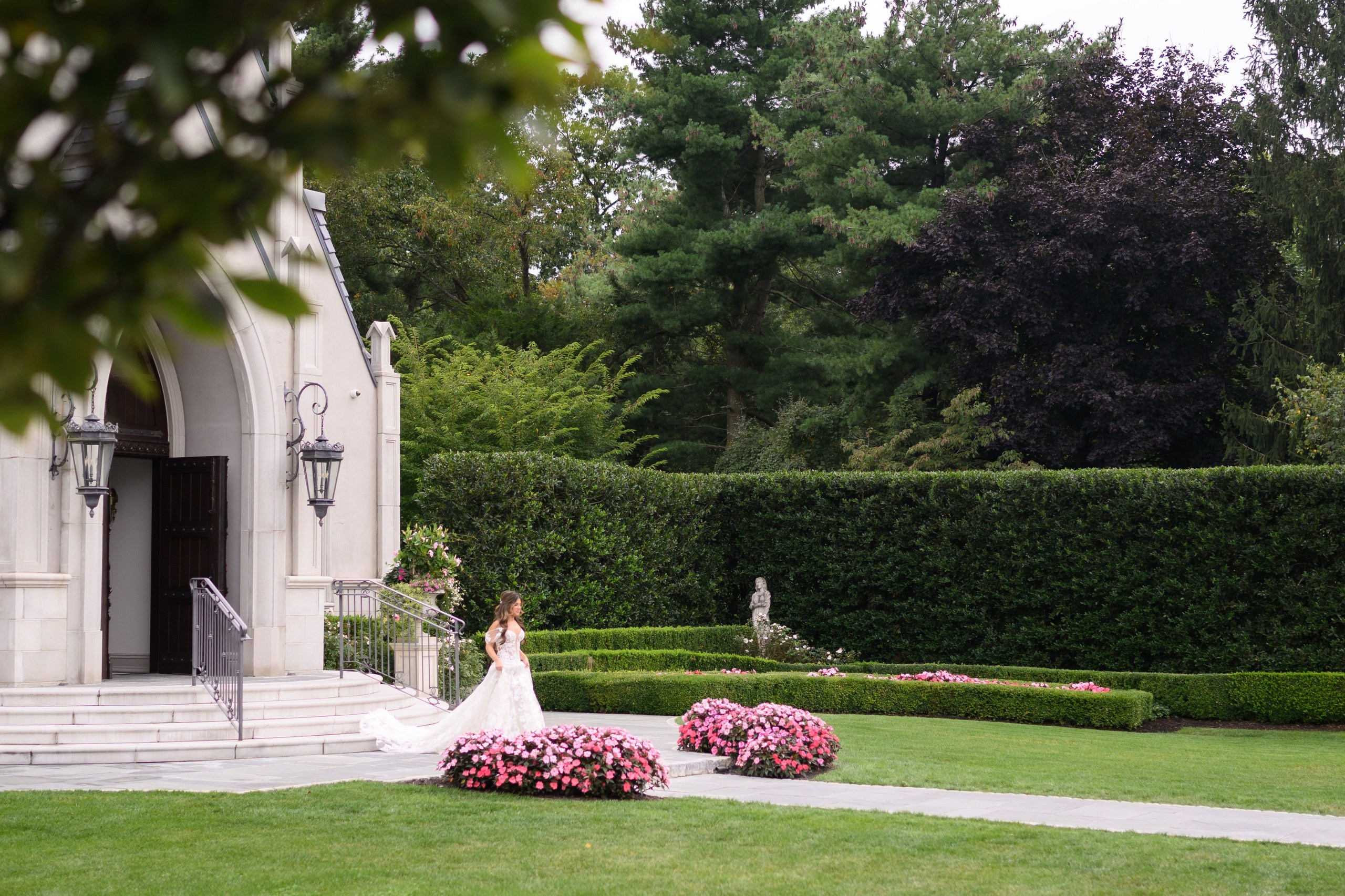 Arianeh & Michael, Park Chateau. Wedding Photo & Video