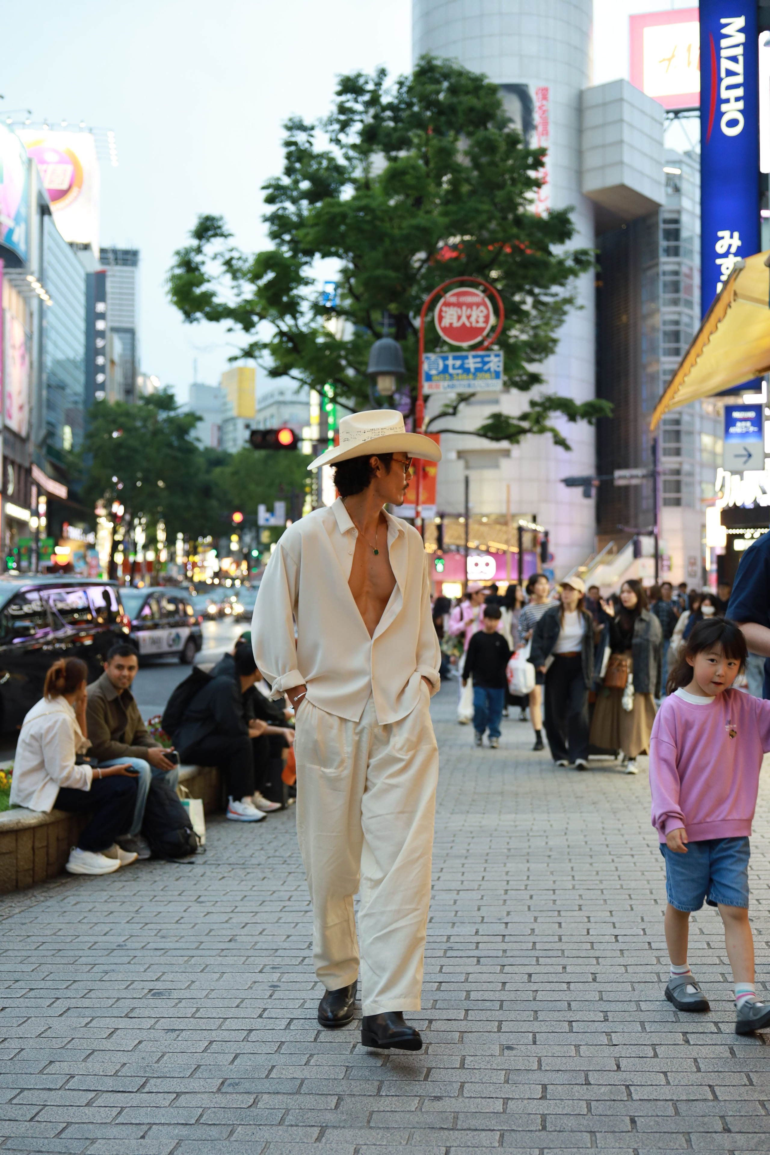 MR. SHOW TOKYO. Emiliia Kotruch PHOTOGRAPHER